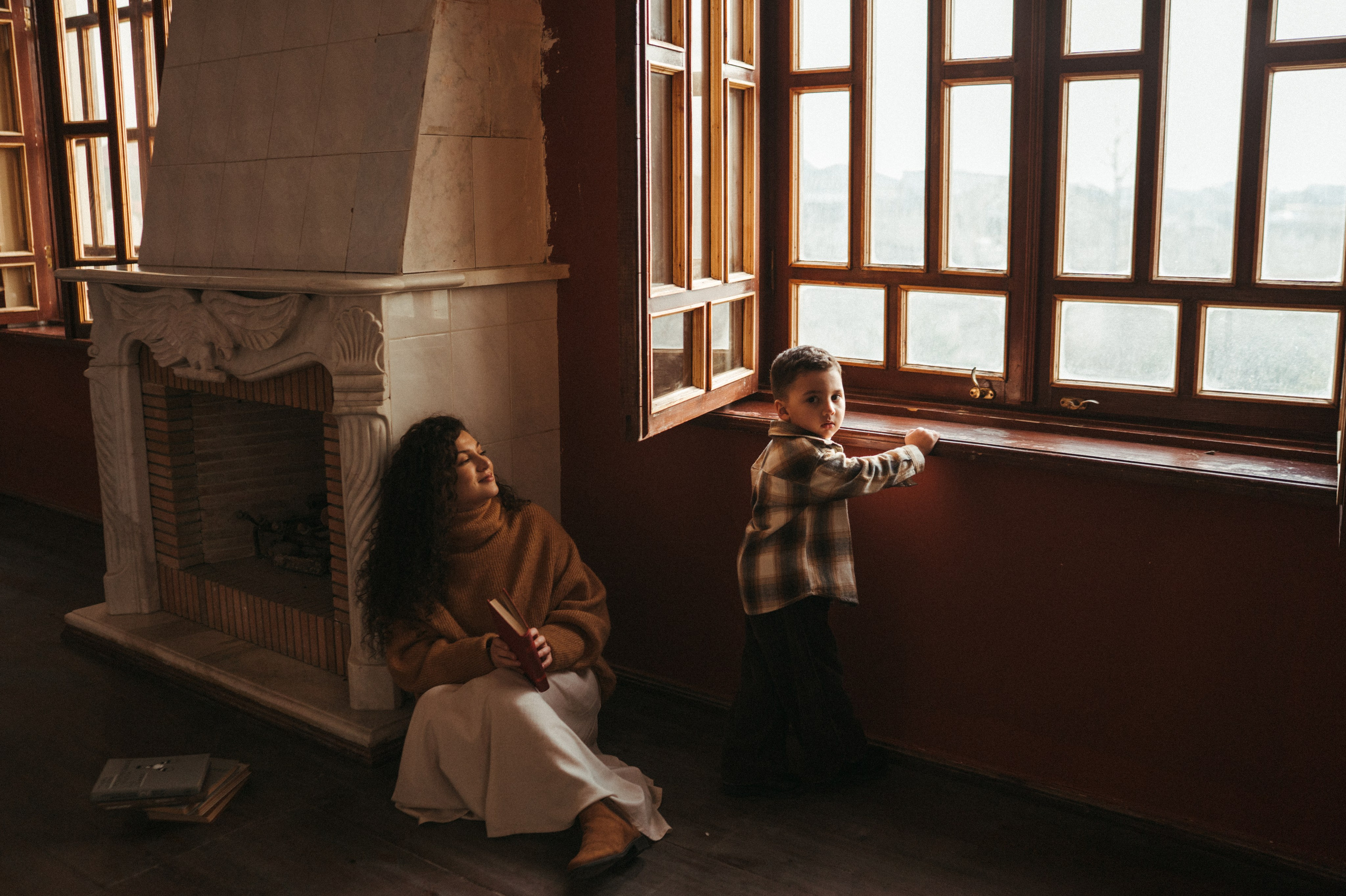 Lika and Anar. Family photographer in Saudi Arabia