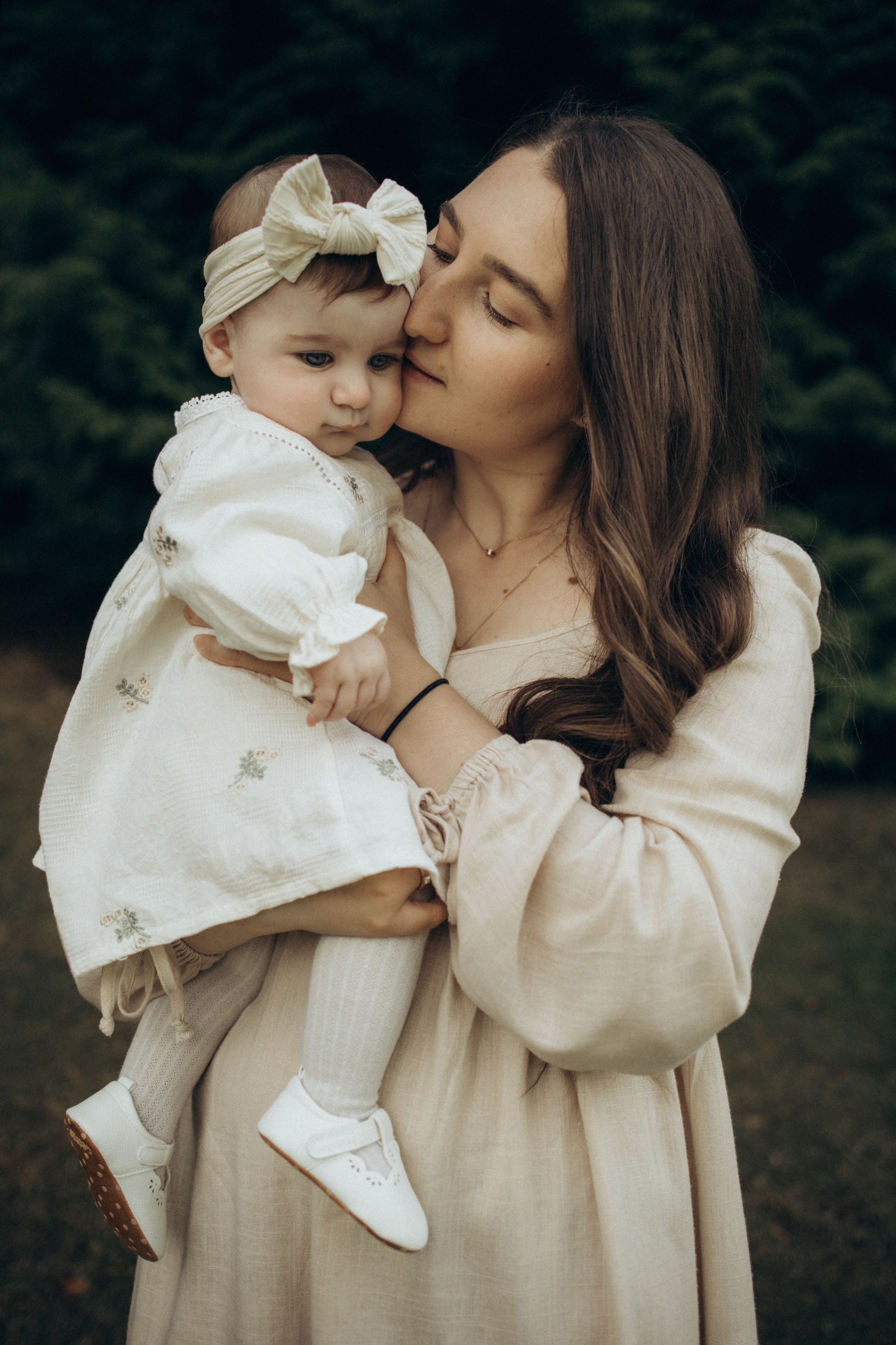 Pergola gardens. Photographer in Milton Keynes, Northampton & London — Wedding, Family & Portrait Photography