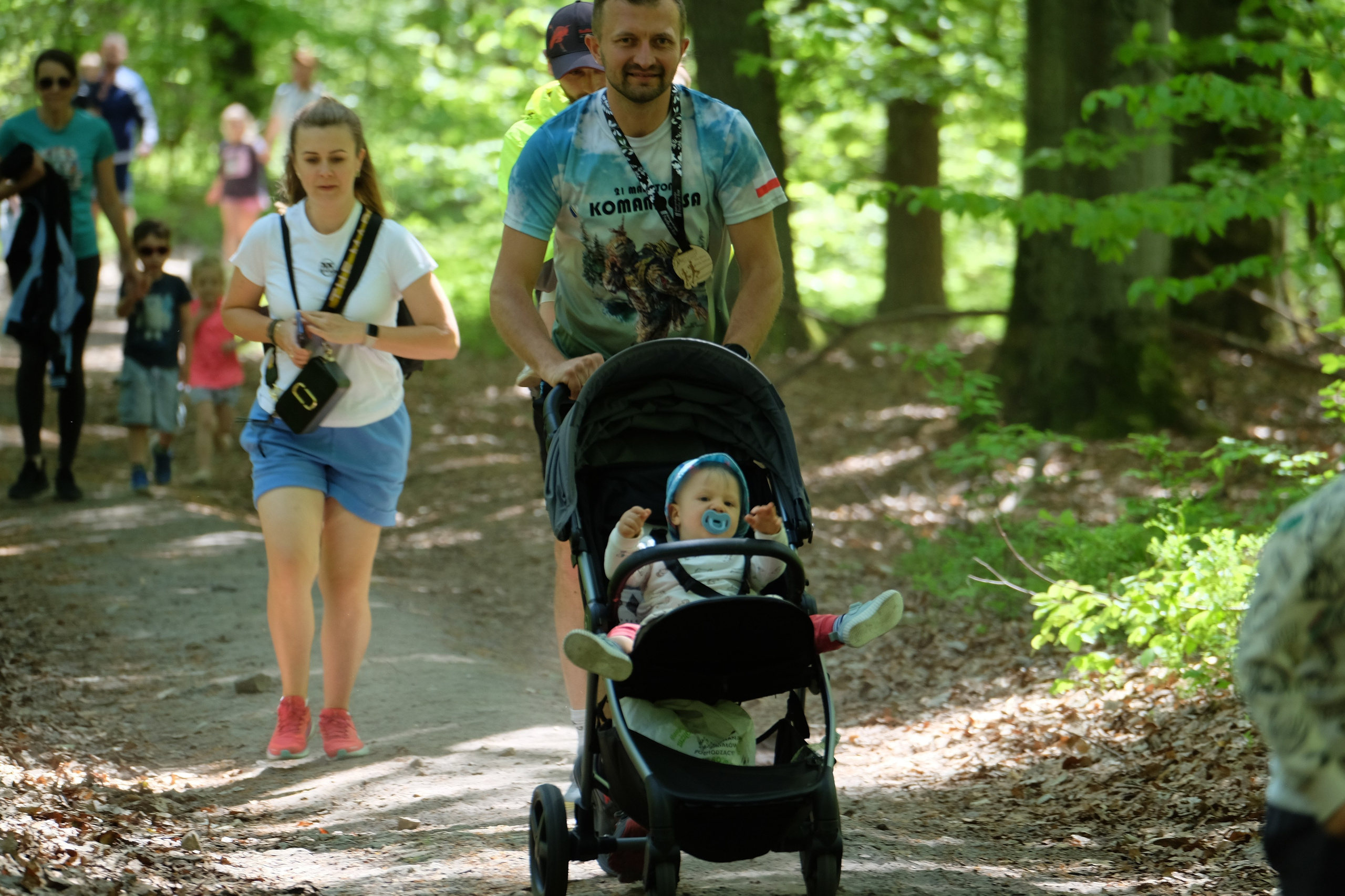 Aleksandryjska Piątka po lesie. Main