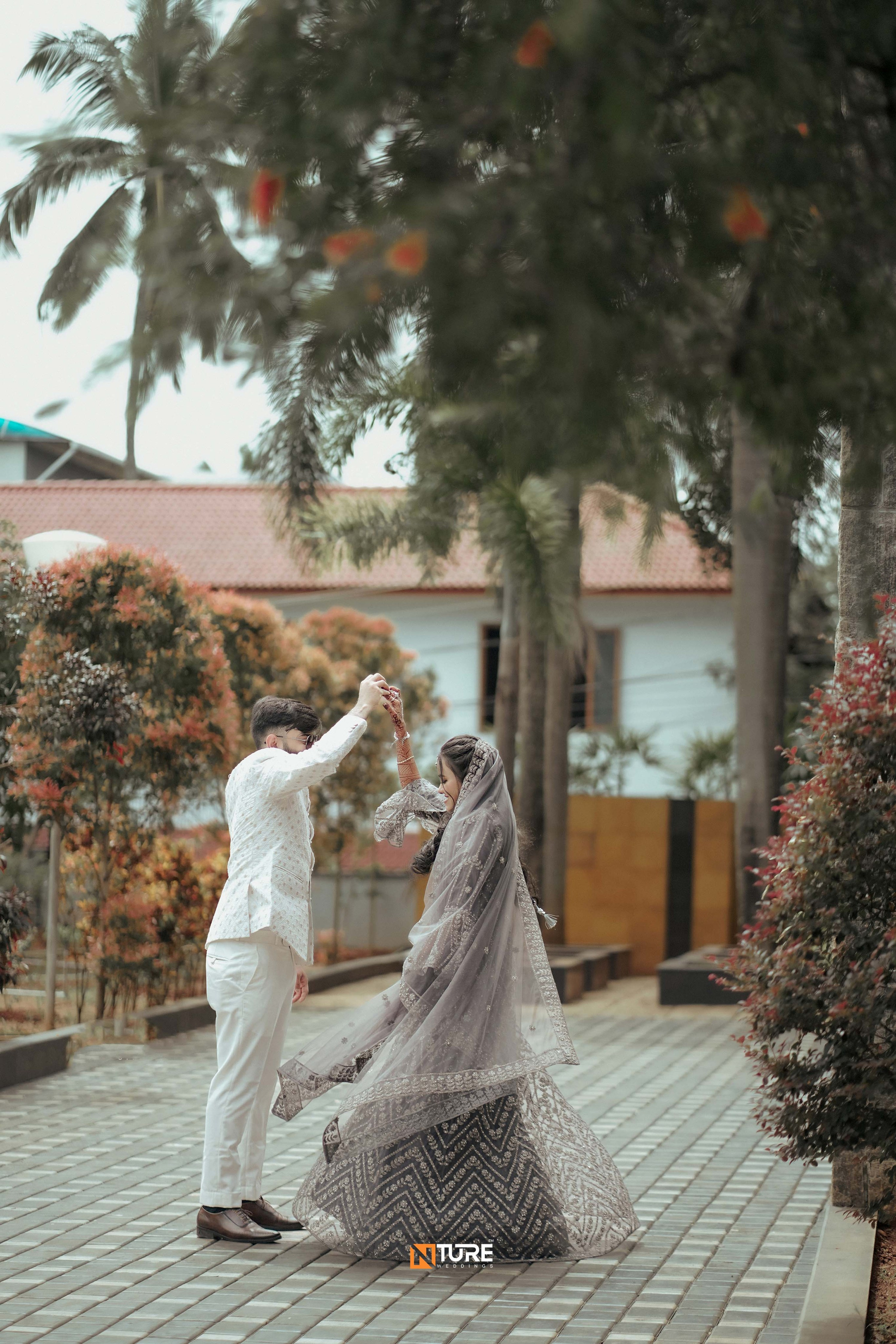 PHOTOS. NTURE WEDDING