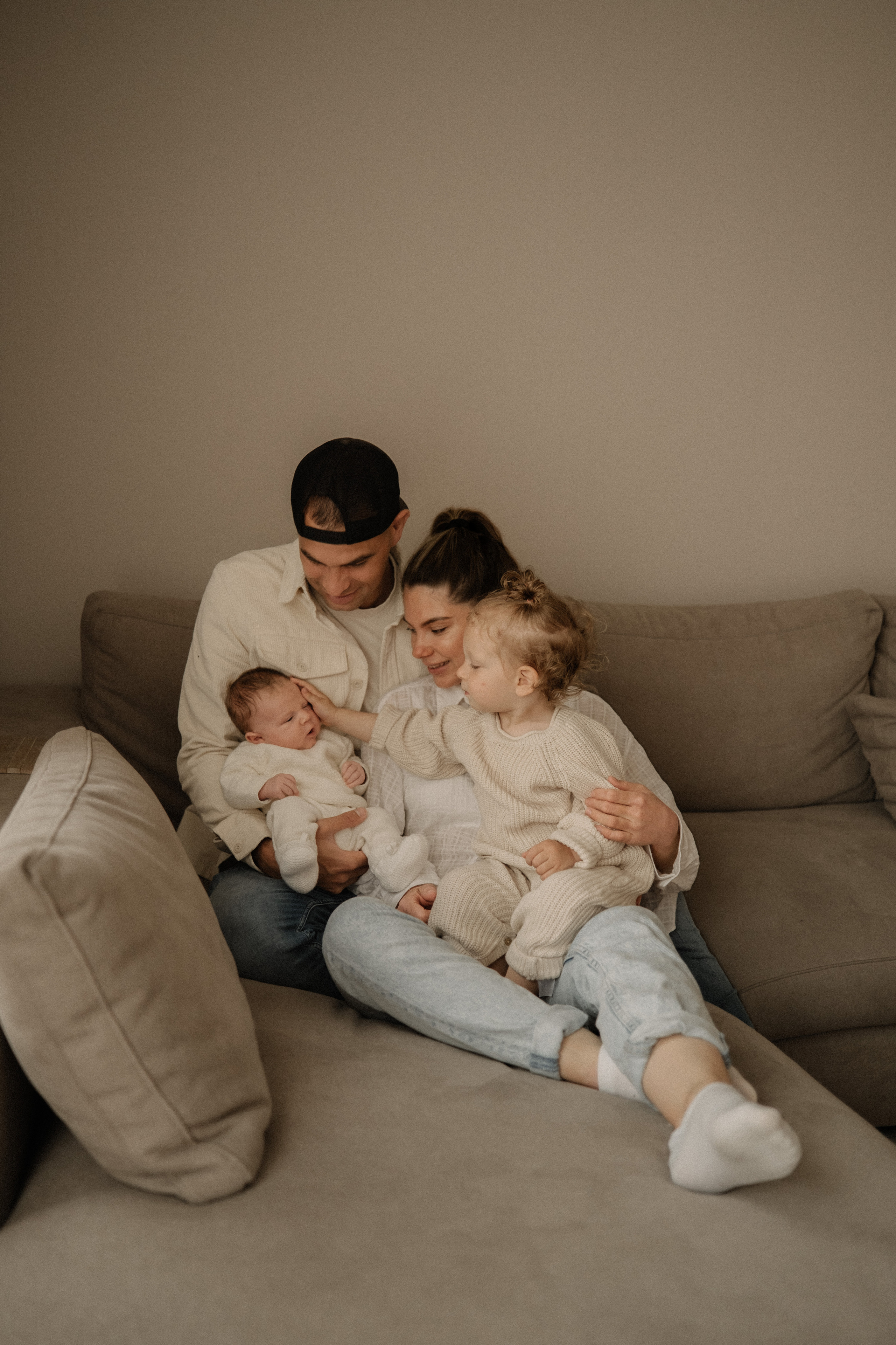 Kris’s family. Lifestyle photographer in Amsterdam Astya Geza