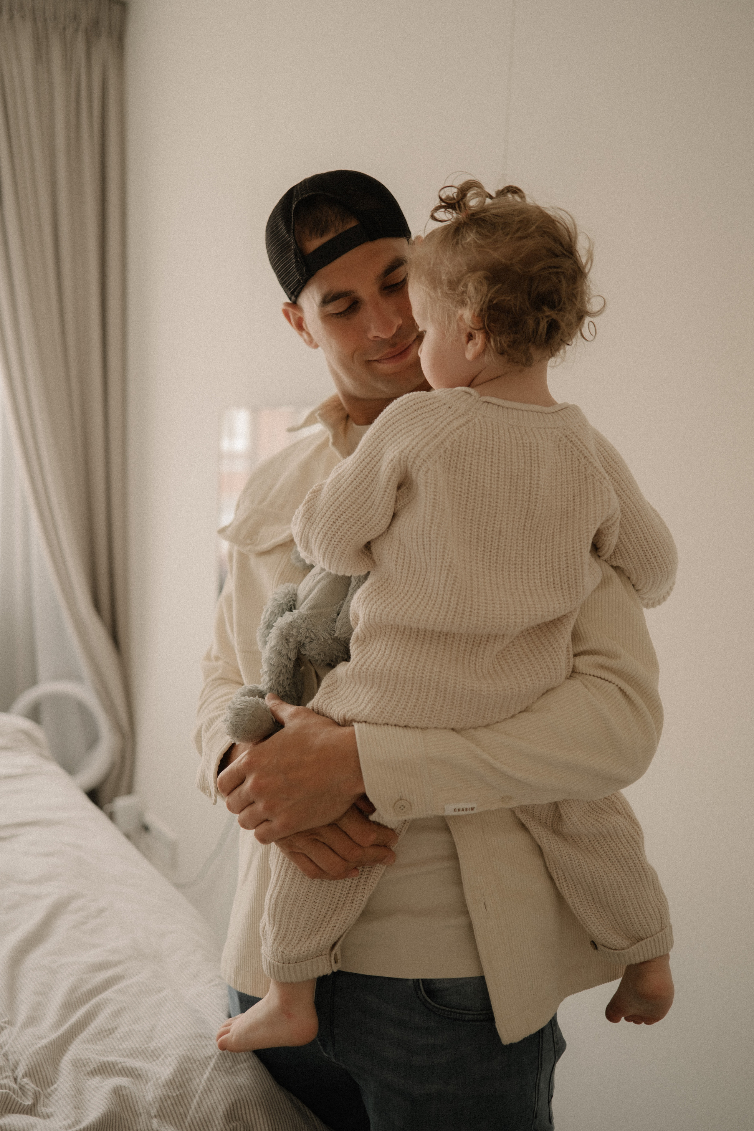 Kris’s family. Lifestyle photographer in Amsterdam Astya Geza