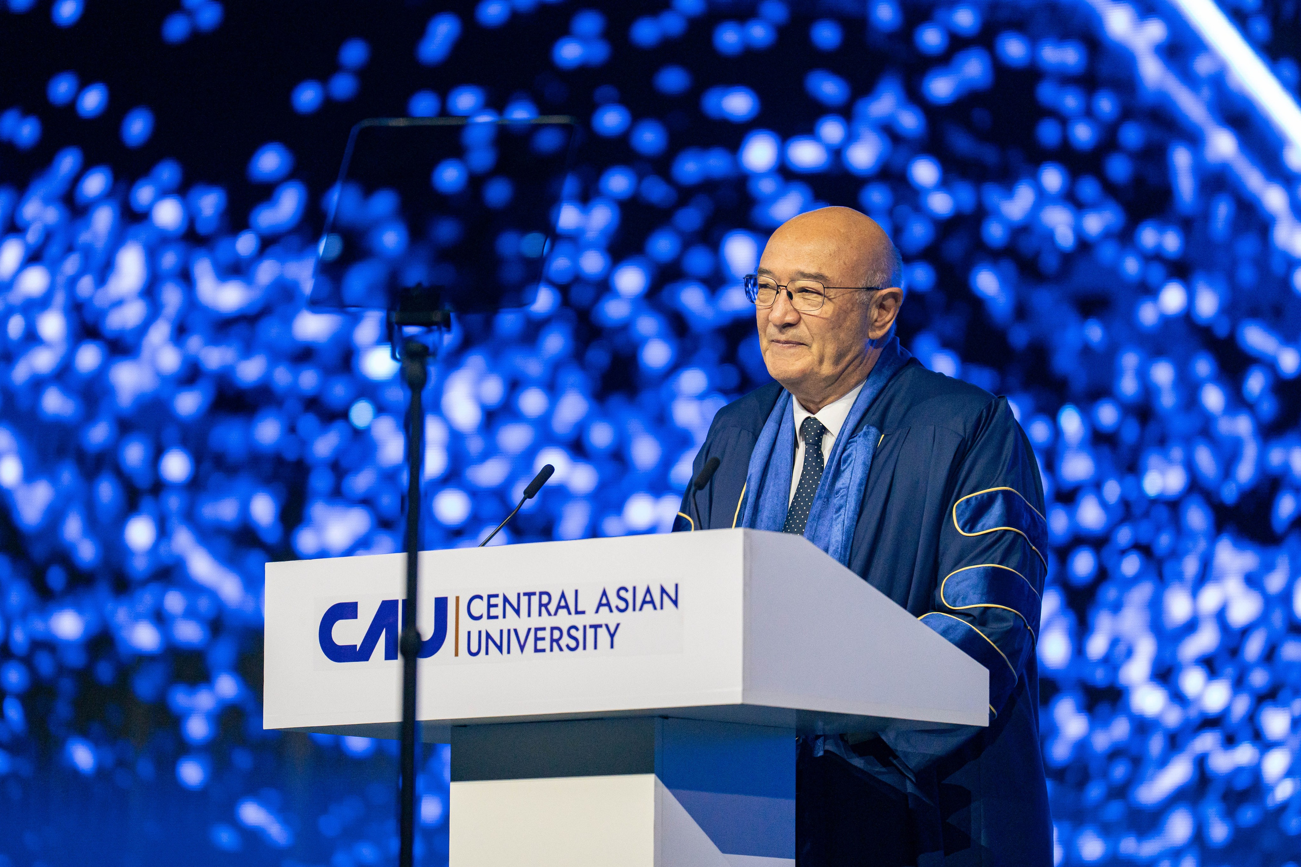 Как Central Asian University провёл одну из самых ярких выпускных церемоний. Георгий Намазов | Фотограф в Ташкенте