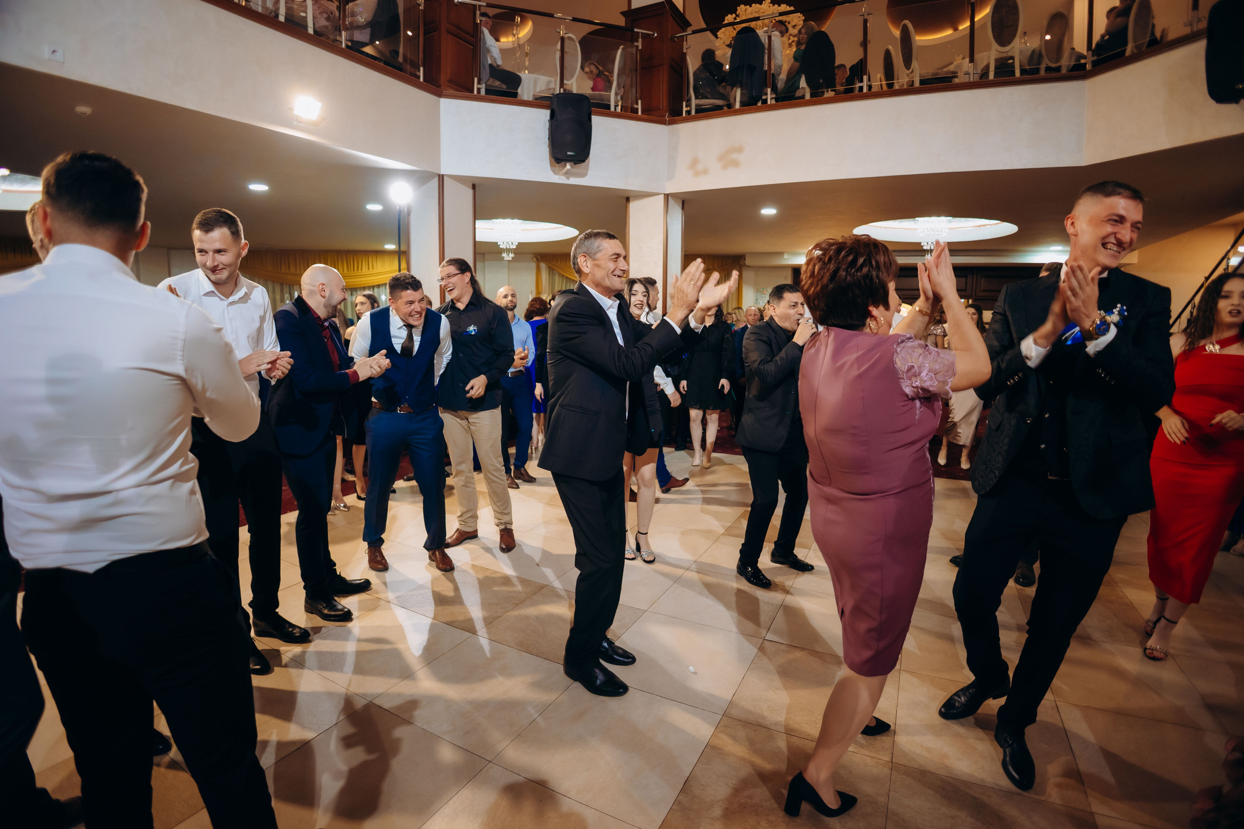 Loredana & Emilian – Ziua Nunții | Videografie - fotografie Botez Suceava, Iași, Botoșani. Servicii foto-video profesionale, pentru momente de neuitat