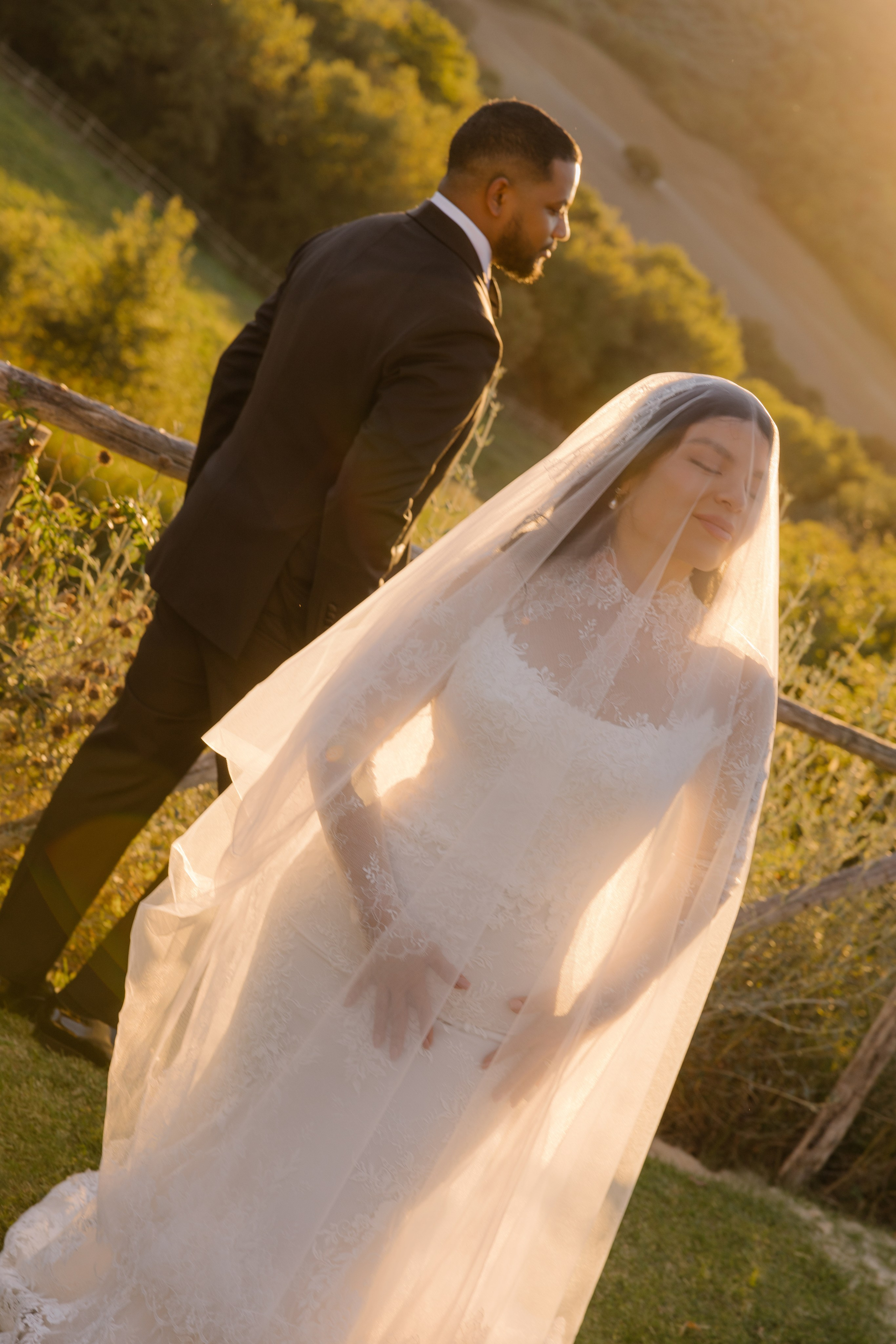 Mitcell&Melanie digital. Wedding photographer Italy