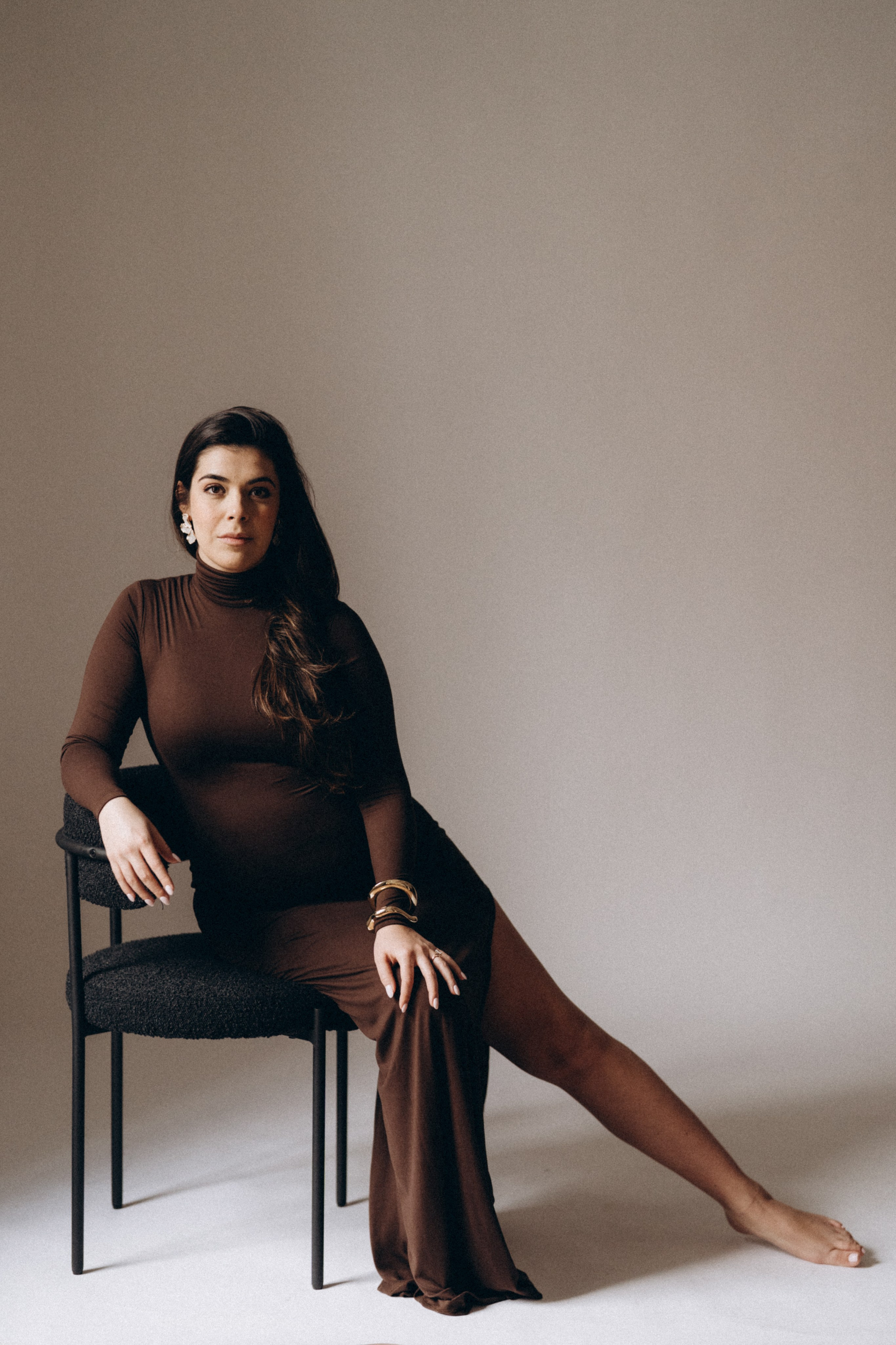 Nicole. Modern maternity photographer in Long Island New York