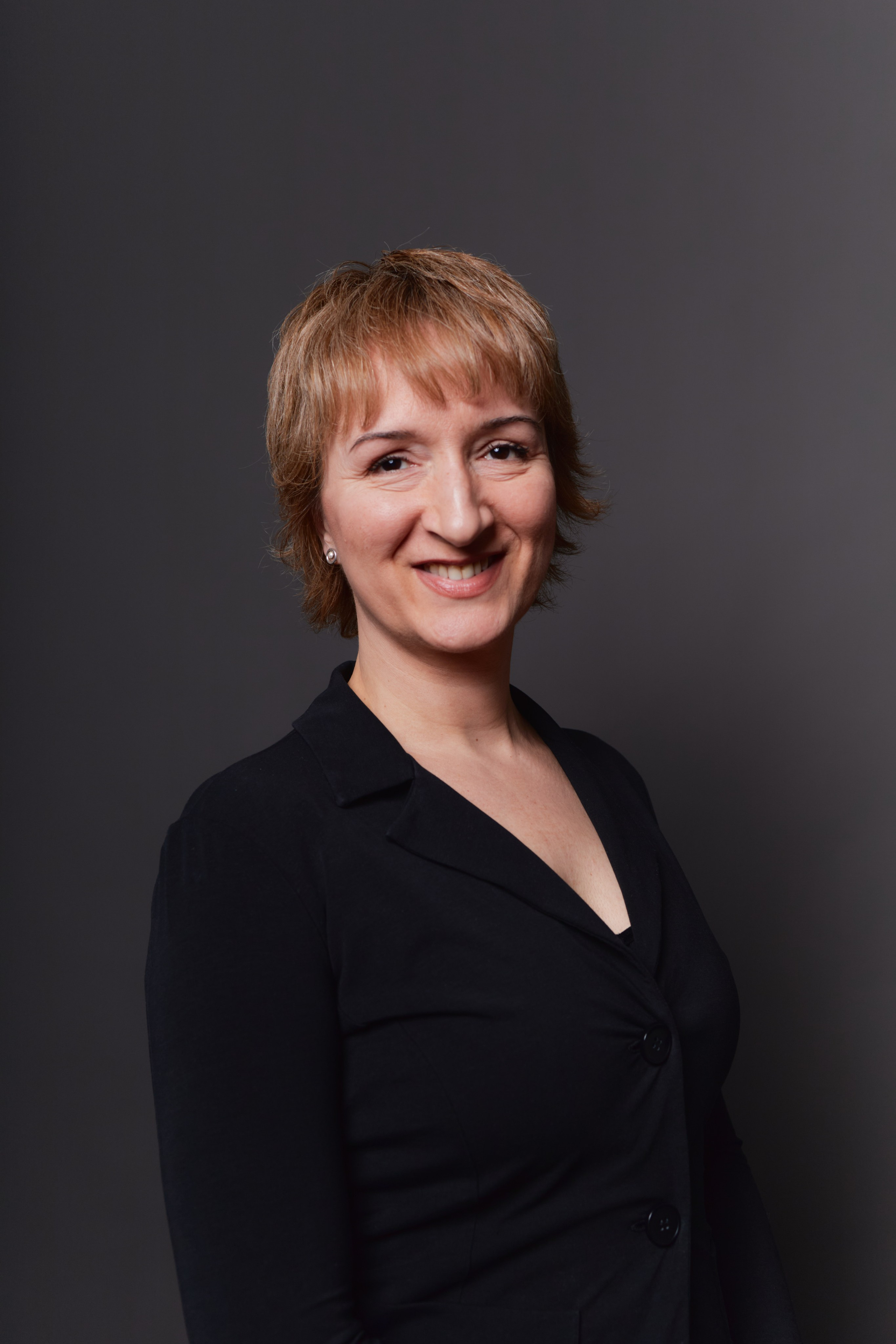 Jelena Bjelica | Портретная съёмка в Нови-Саде и Белграде | Бизнес-портреты для сайта. Анастасия Еремина | Фотограф в Сербии | Персональные и бизнес-фотосессии в Белграде и Нови Саде