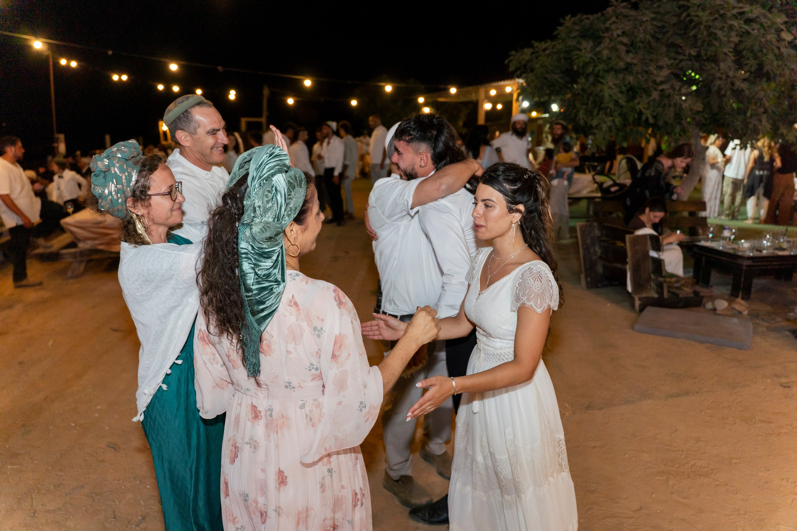 אביה ואחיה. יוסף מזרחי צילום חתונה, ברית וזוגיות. צלם מקצועי שאוהב להוציא אתכם הכי יפים ברגעים הכי מרגשים