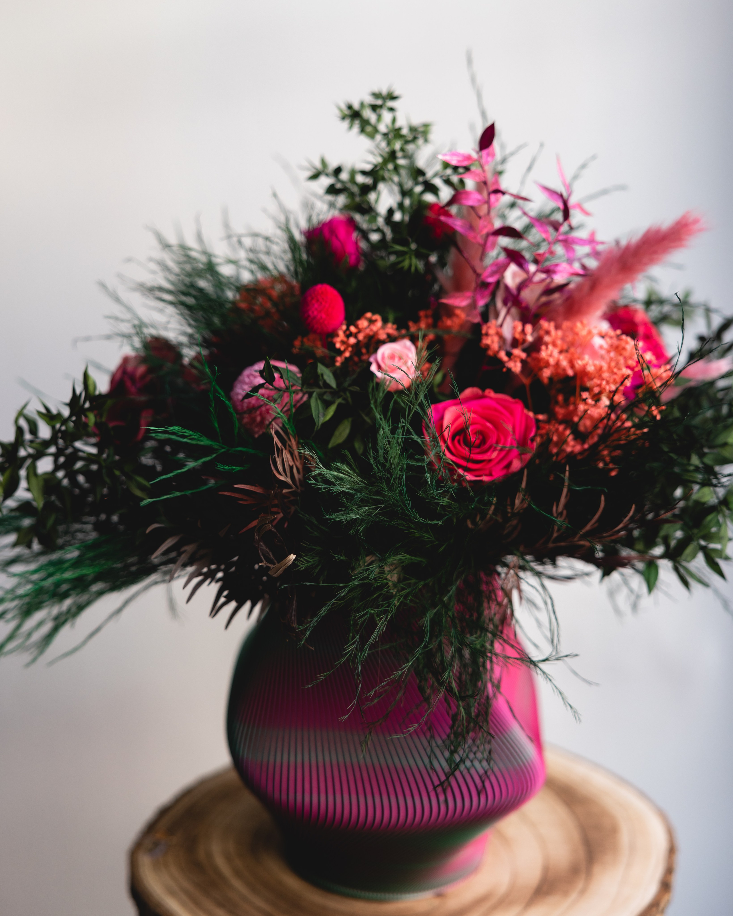 Wow blomster. Professional wedding photographer in Copenhagen, Denmark — Julia Byron