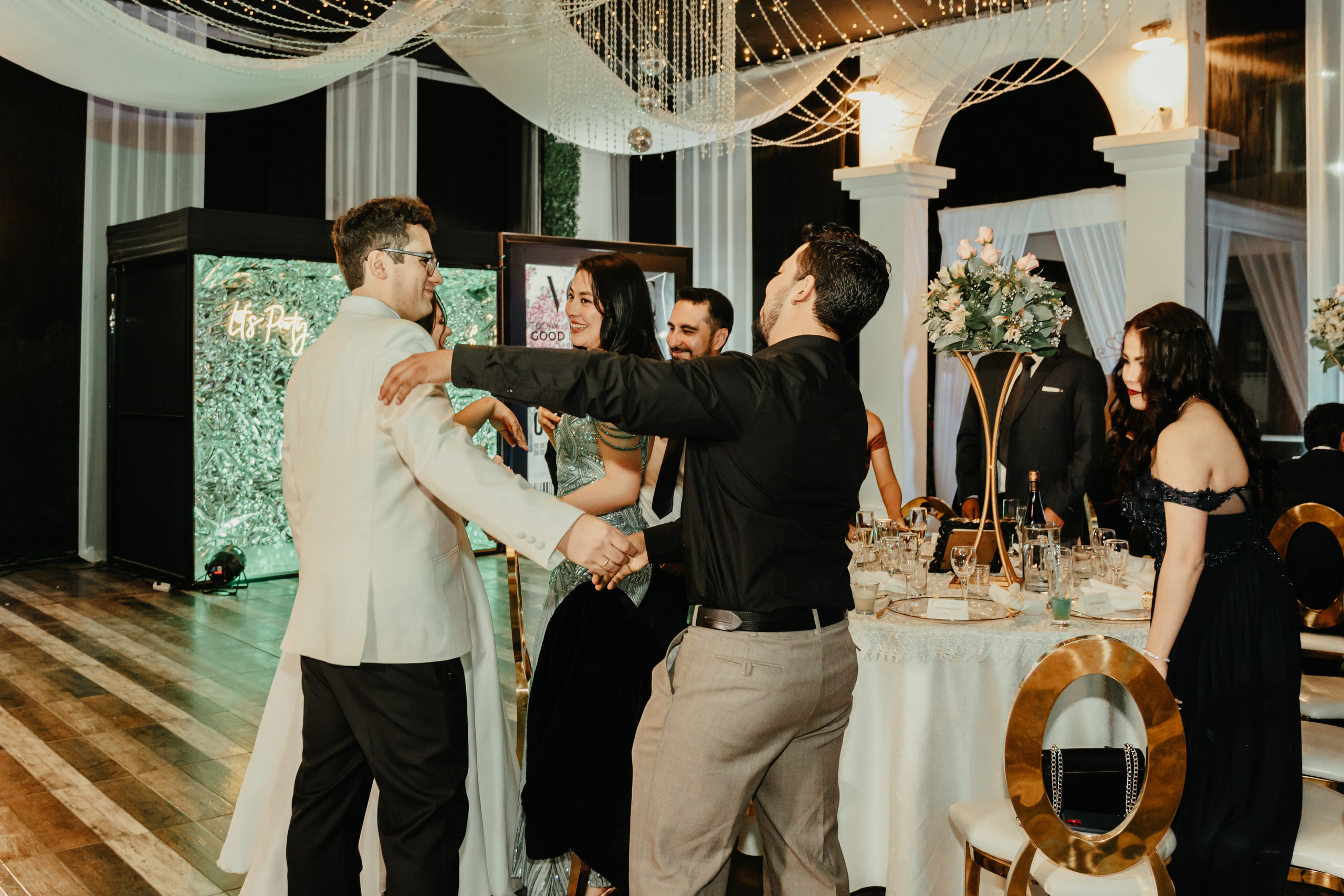 VANIA + LUIS BODA CIVIL. Studio KVTA | Fotografía y Video de Bodas en Arequipa