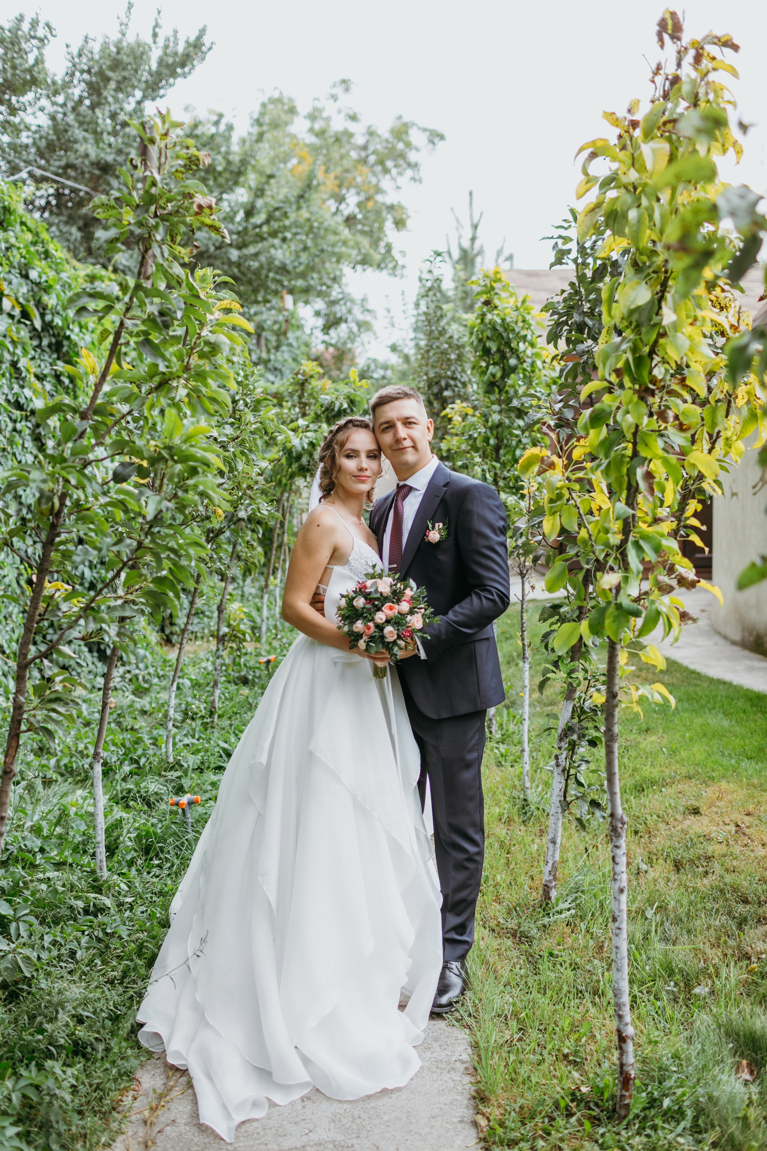 Свадебная фотоссесия для молодоженов в Бишкеке. Фотограф в Бишкеке Оксана Шувалова