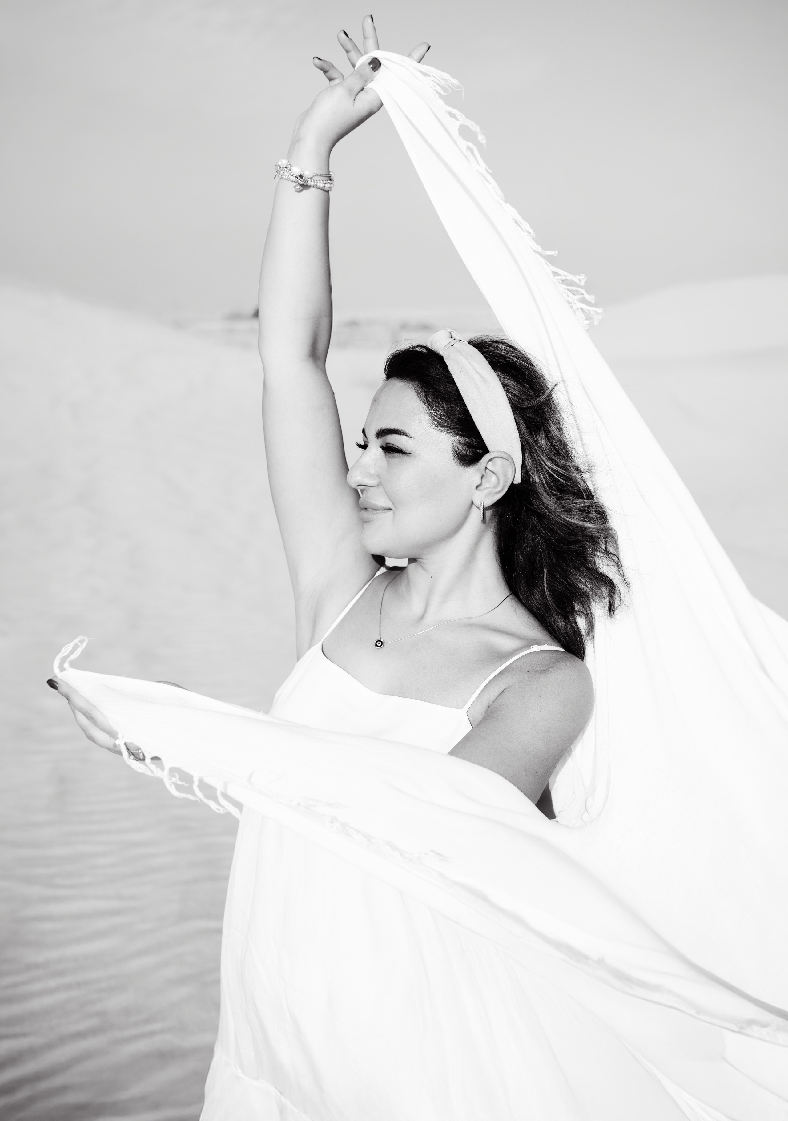 Desert Photoshoot in Abu Dhabi — Magic of Light, Wind & Emotion. Mariia Safronova is your photographer in Abu Dhabi and Dubai