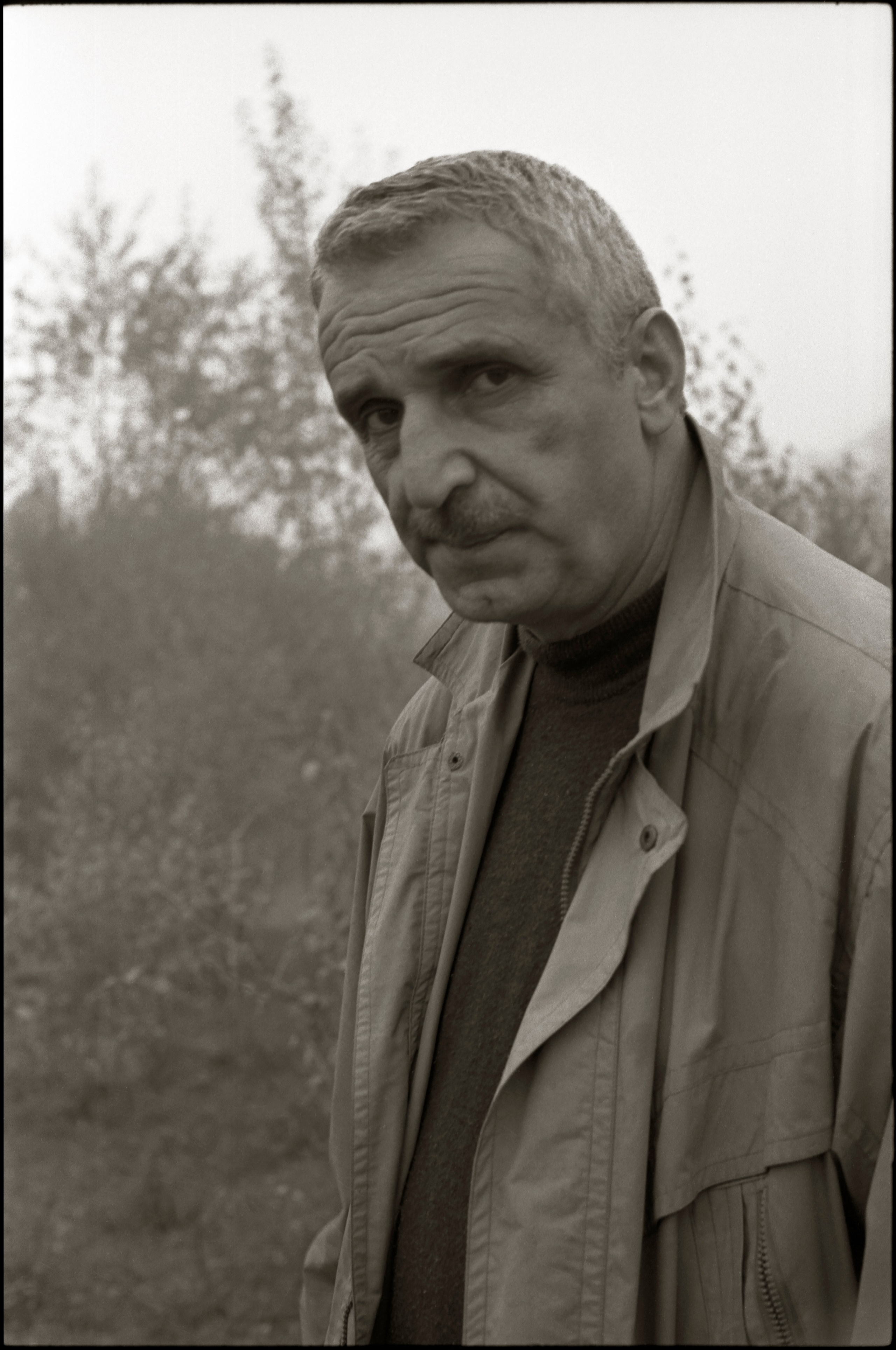 Ushangi Humarashvili, artist. Sheki, 2001