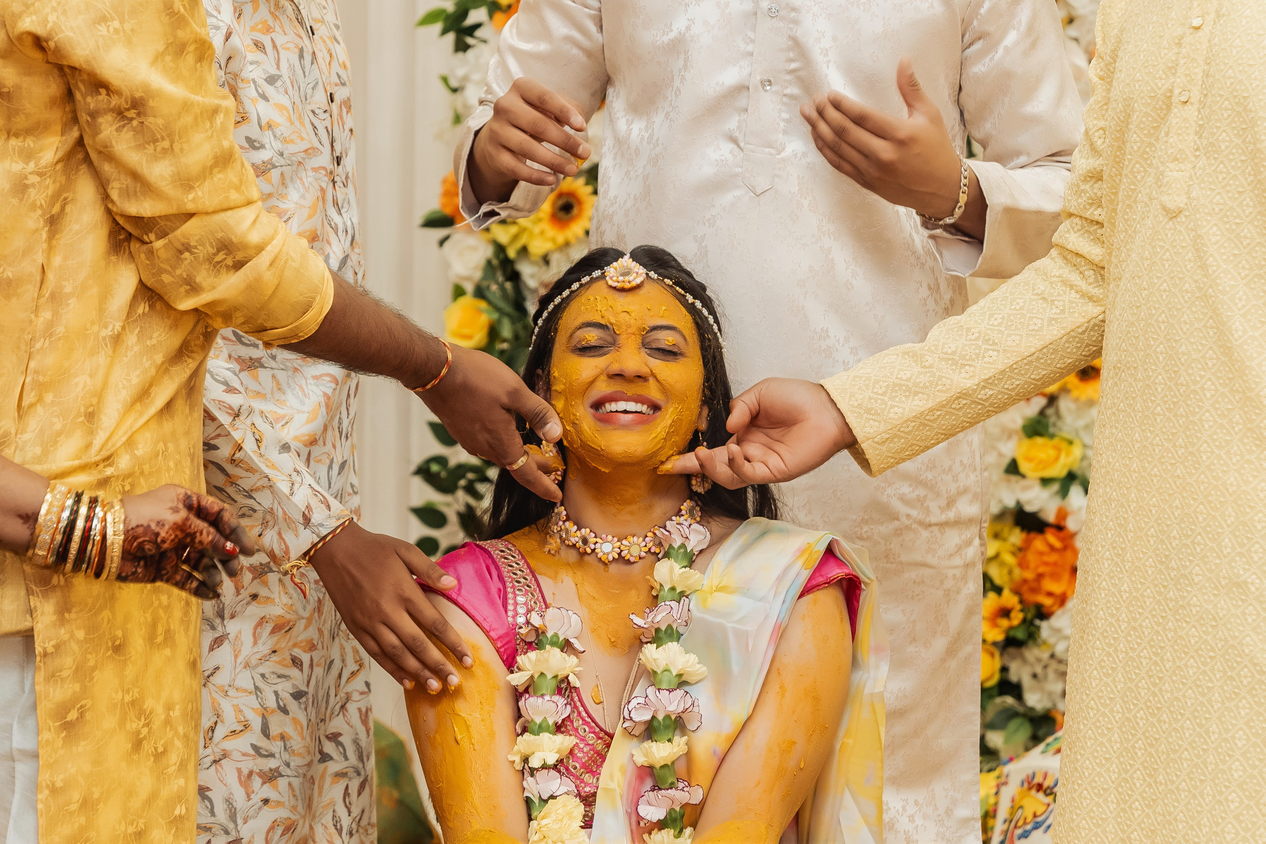 Darshil & Shailja. Wedding Photographer & Cinematographer studios