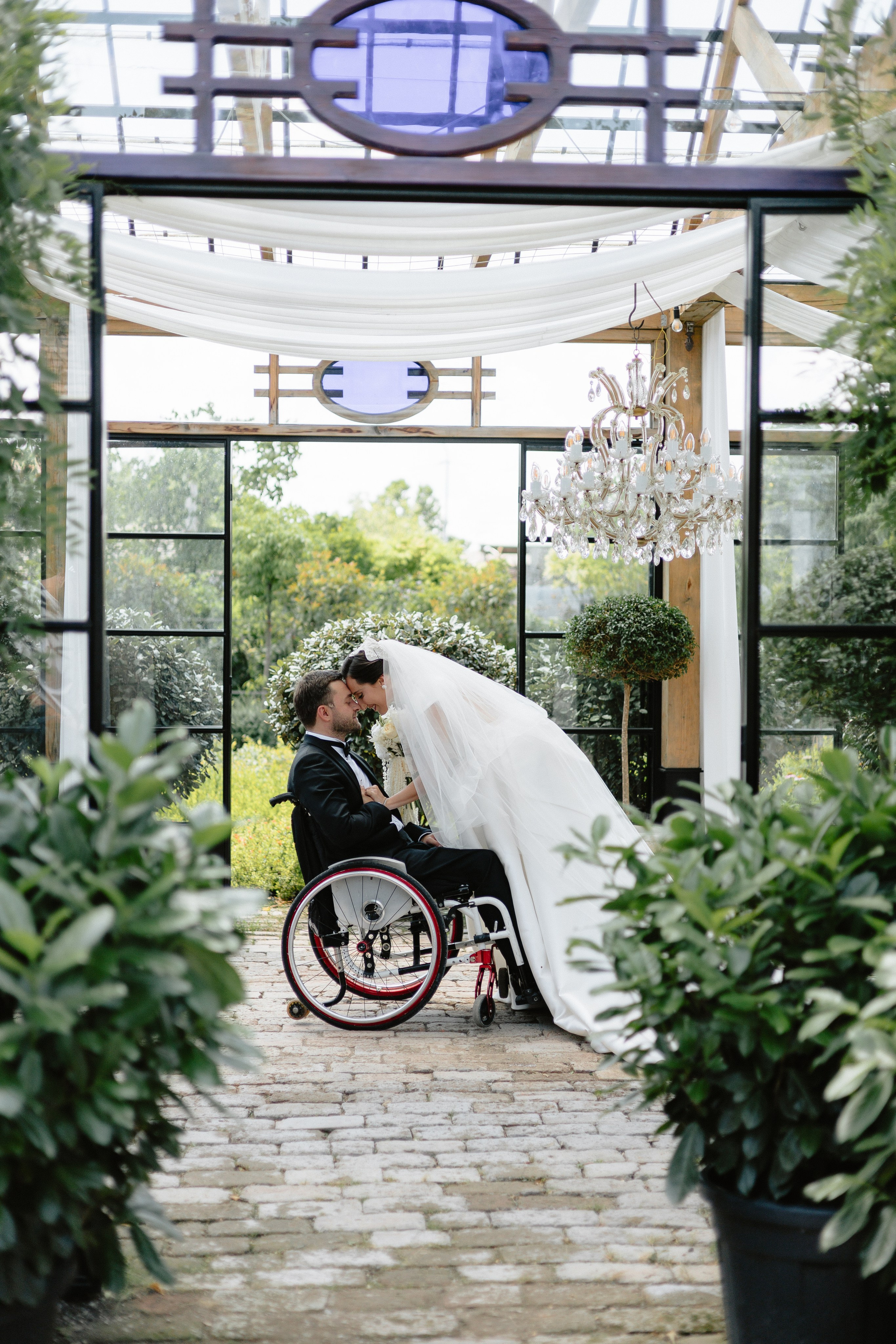 Nino & Giorgi. Photographer Anna Nazarenko