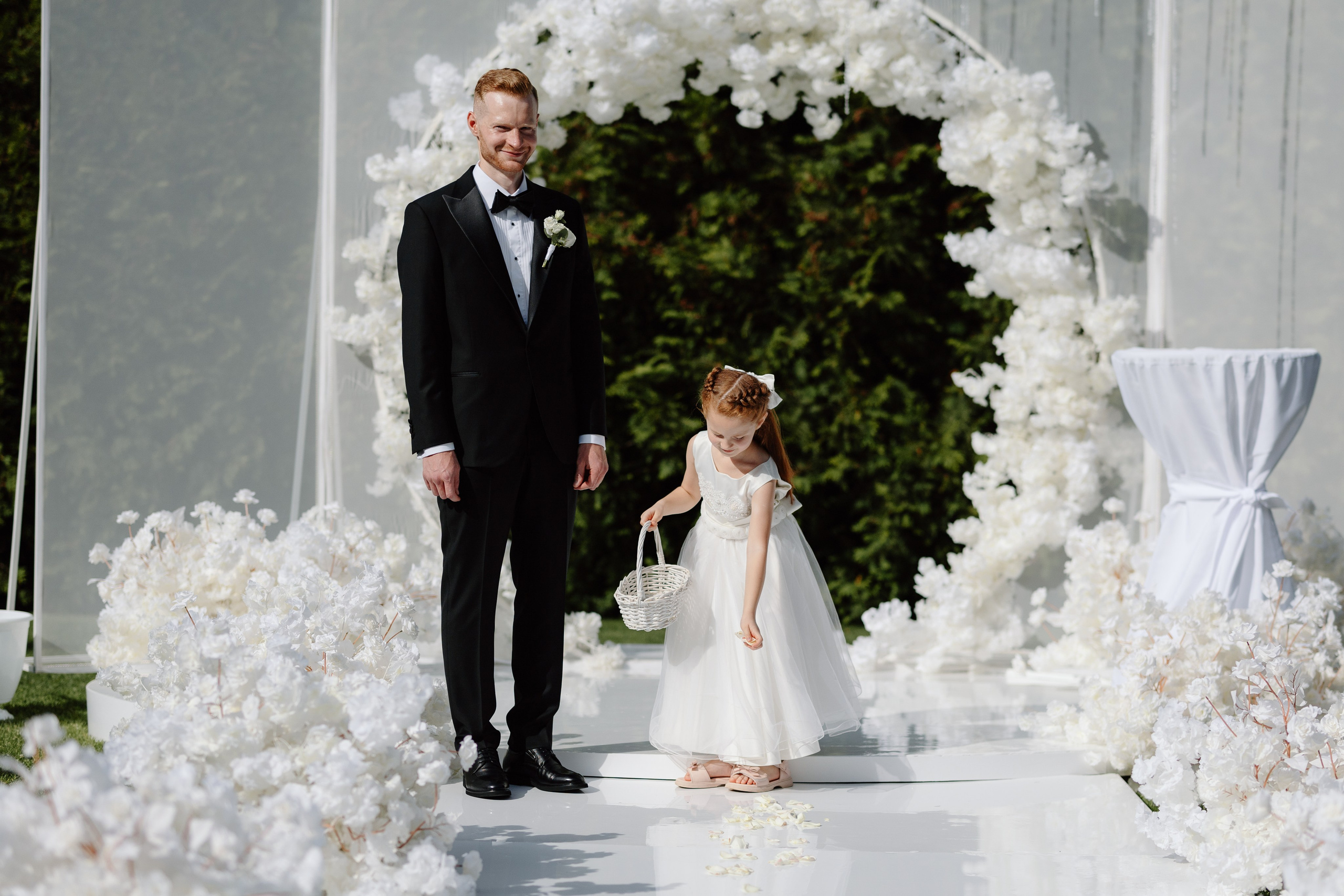 Corina & Dumitru. Main