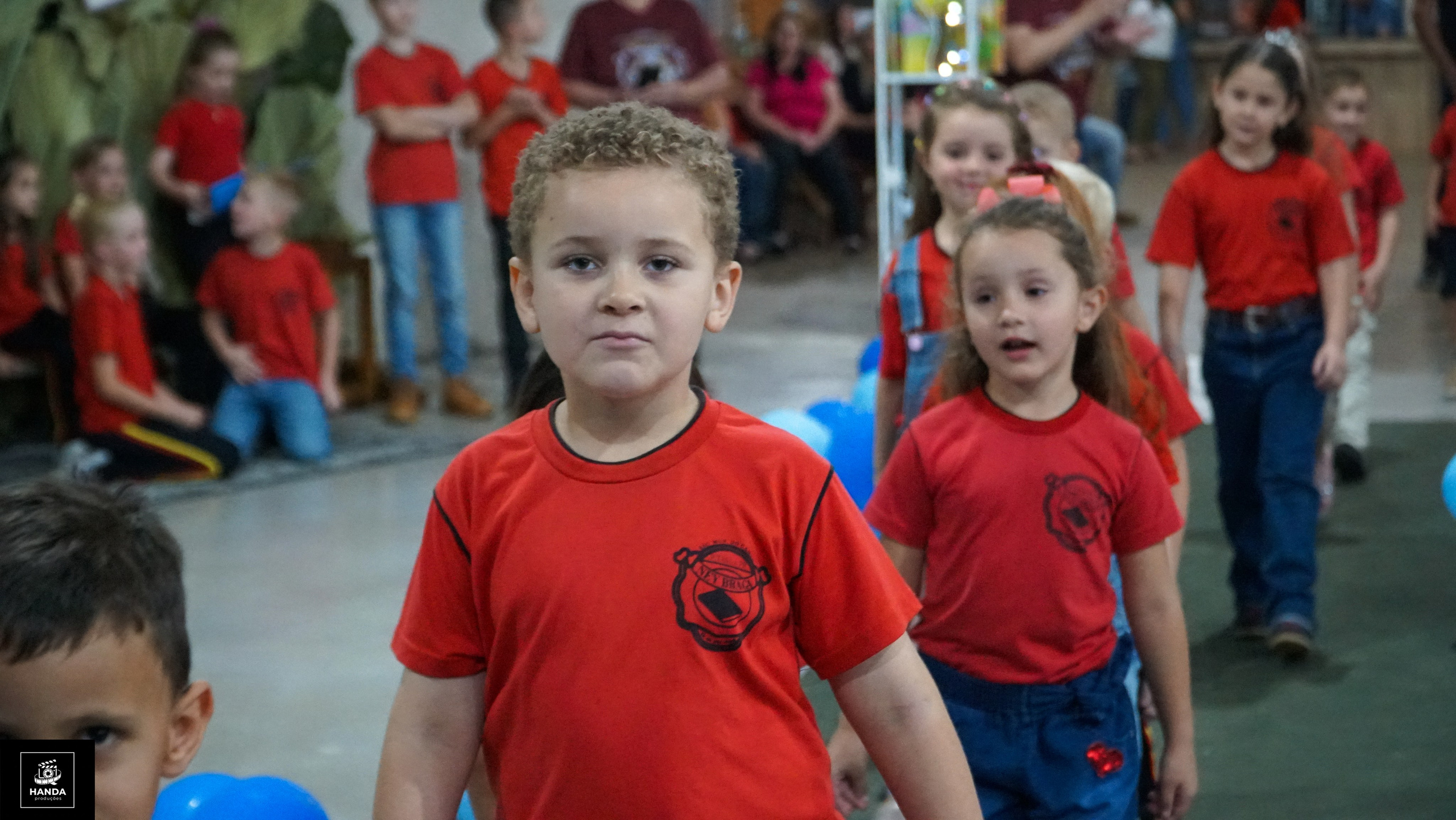Noite autógrafos colégio Aurélio Buarque de Holanda. Handa Produções