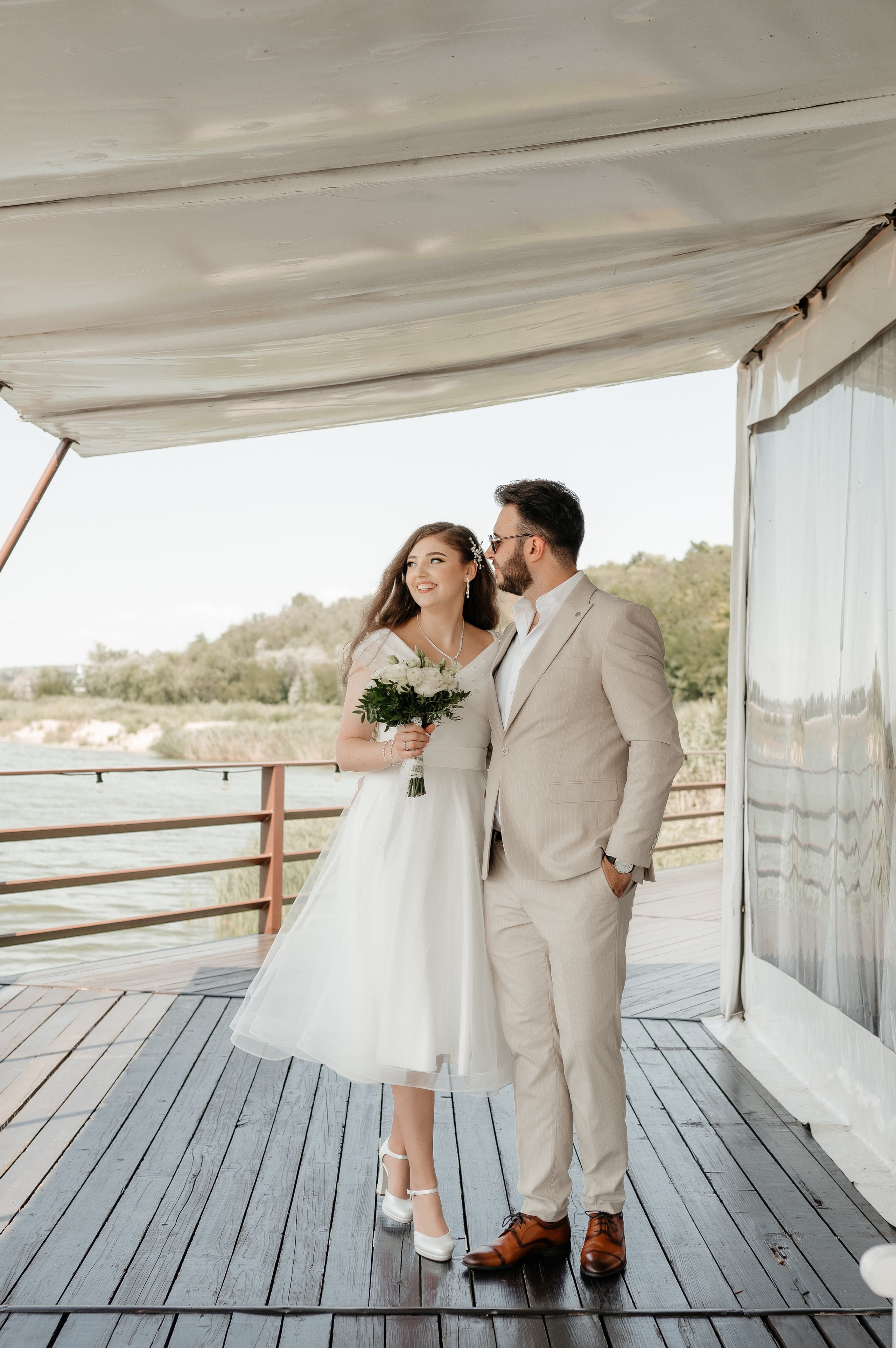 Cununie civila in aer liber si sedinta foto de cuplu. Proud Vision Weddings | Wedding Photography & Film — Servicii profesionale Foto Video Nunta Iasi