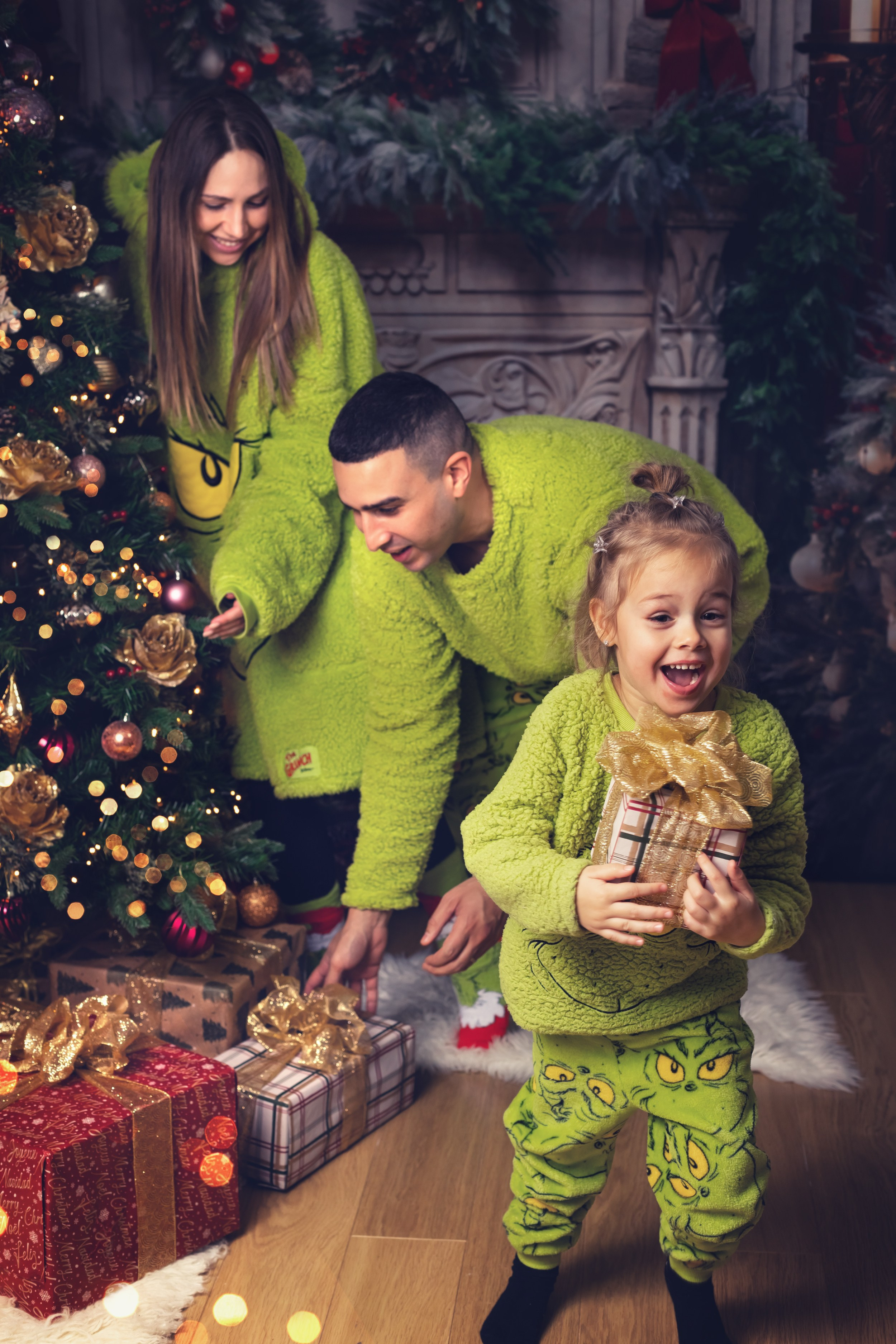 Christmas Mini Session Deposit. Stevenage, Hertfordshire family, maternity and newborn photographer