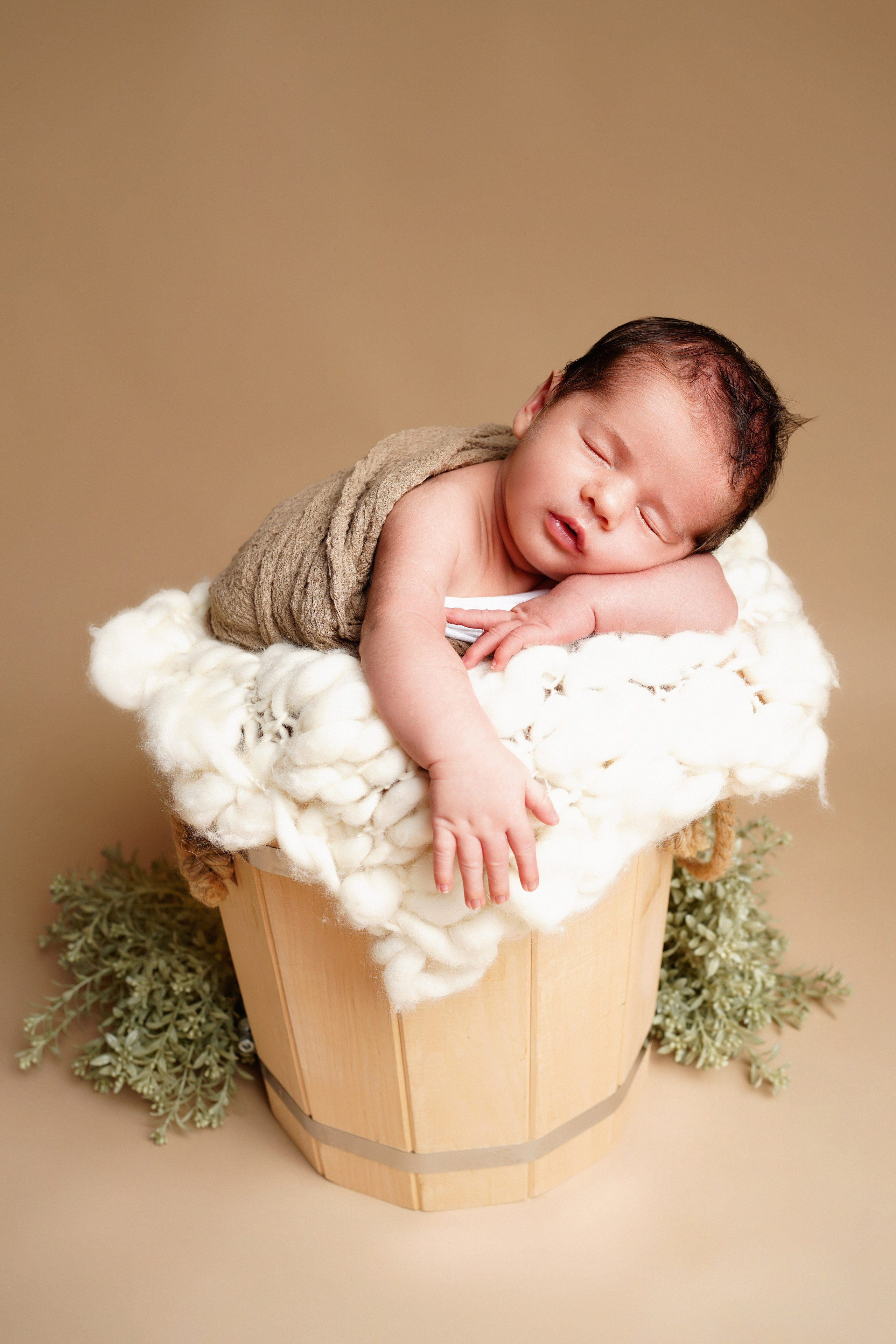 👶🏻. Neugeborenenfotografin und Retoucher in Augsburg Nastassia Schneider