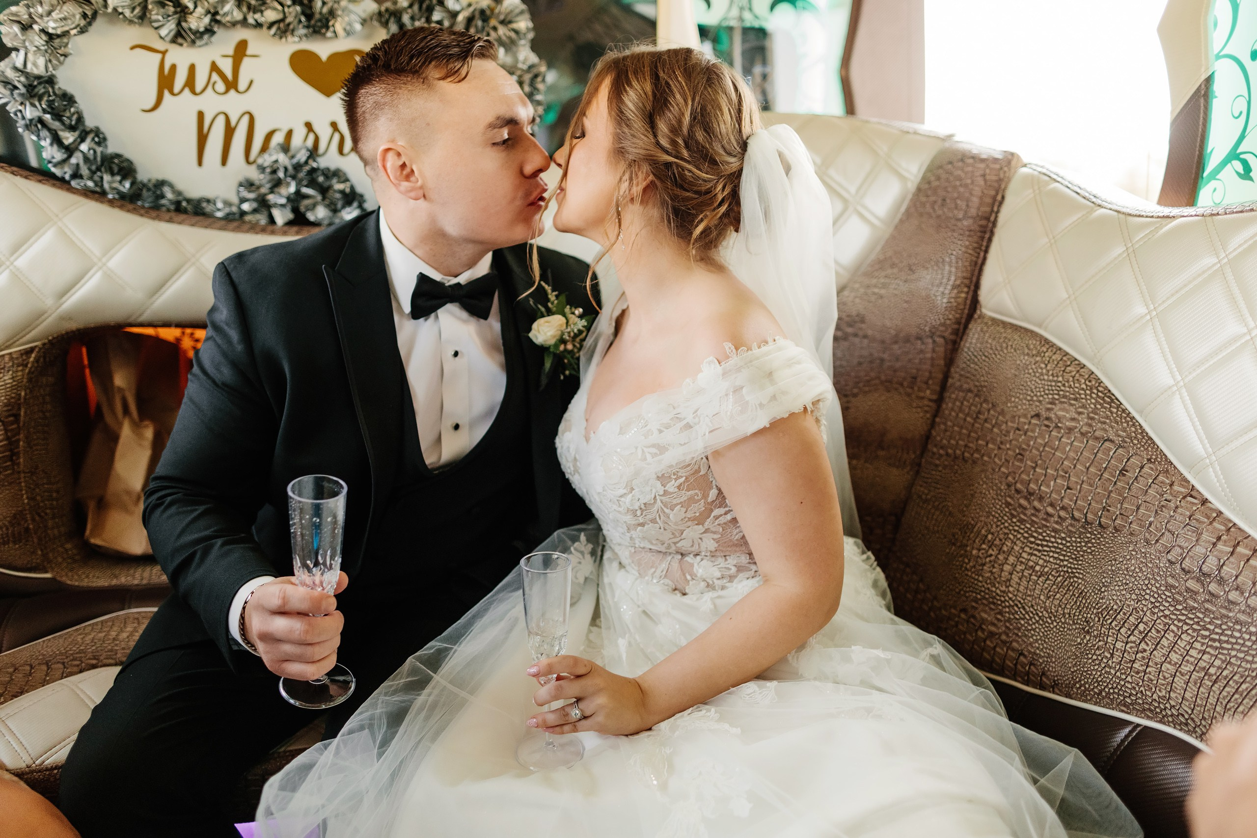 05.10.2024 Wedding. Wedding family event photographer in Chicago Nick Yushevich