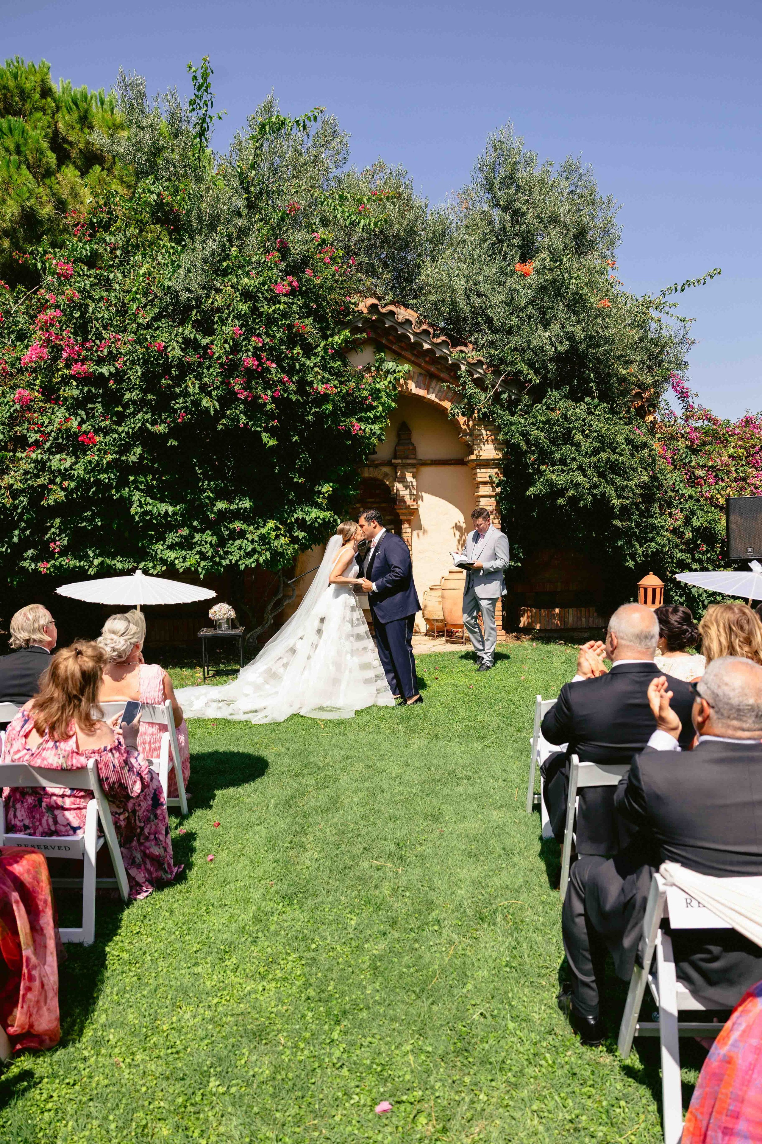 Wedding in Barcelona — Gran Vila Rosa. Hochzeitsfotograf Deutschland & Destination Weddings | Moderne Hochzeitsfotografie