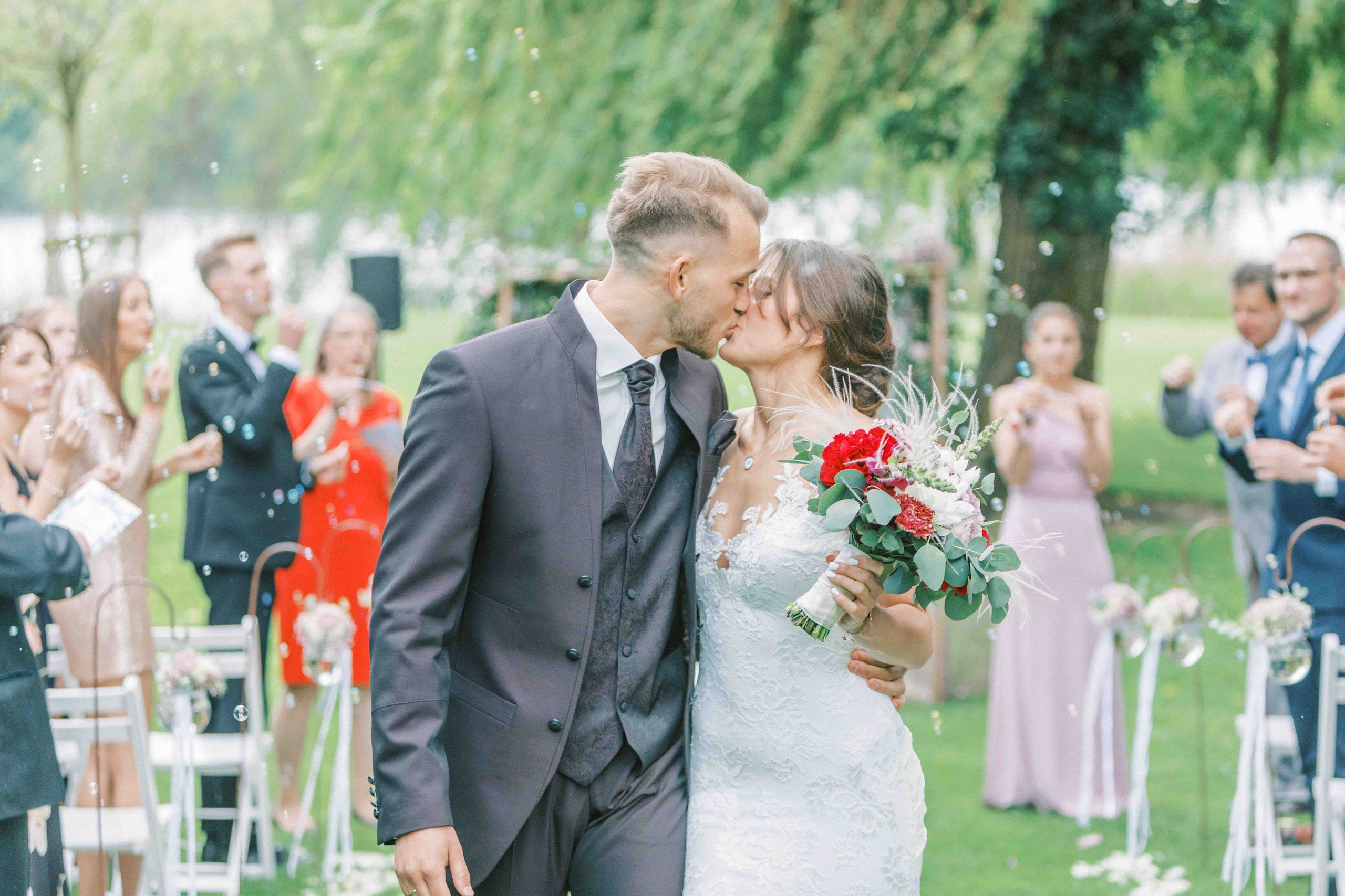 auszug brautpaar freie trauung landhaus am see garbsen
