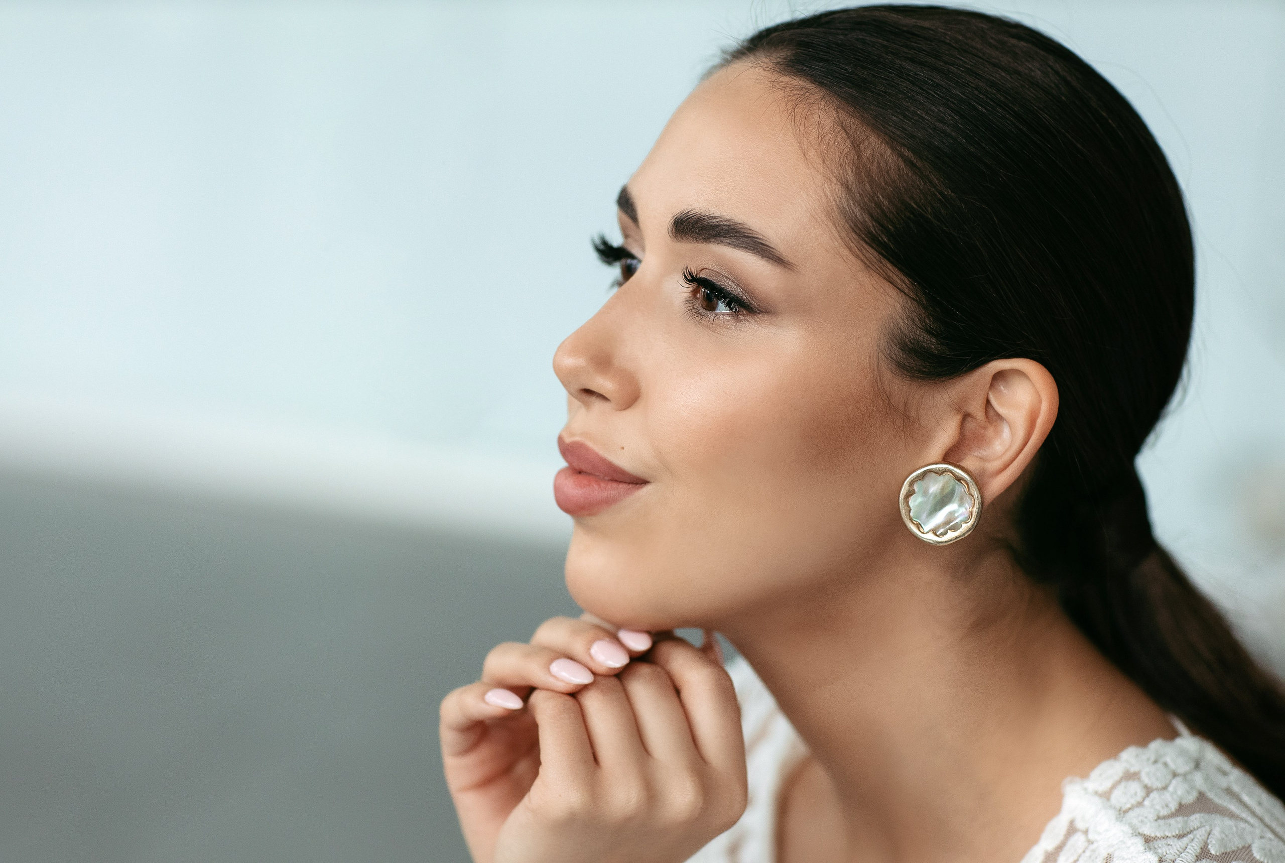 כלה אנסטסיה. Home