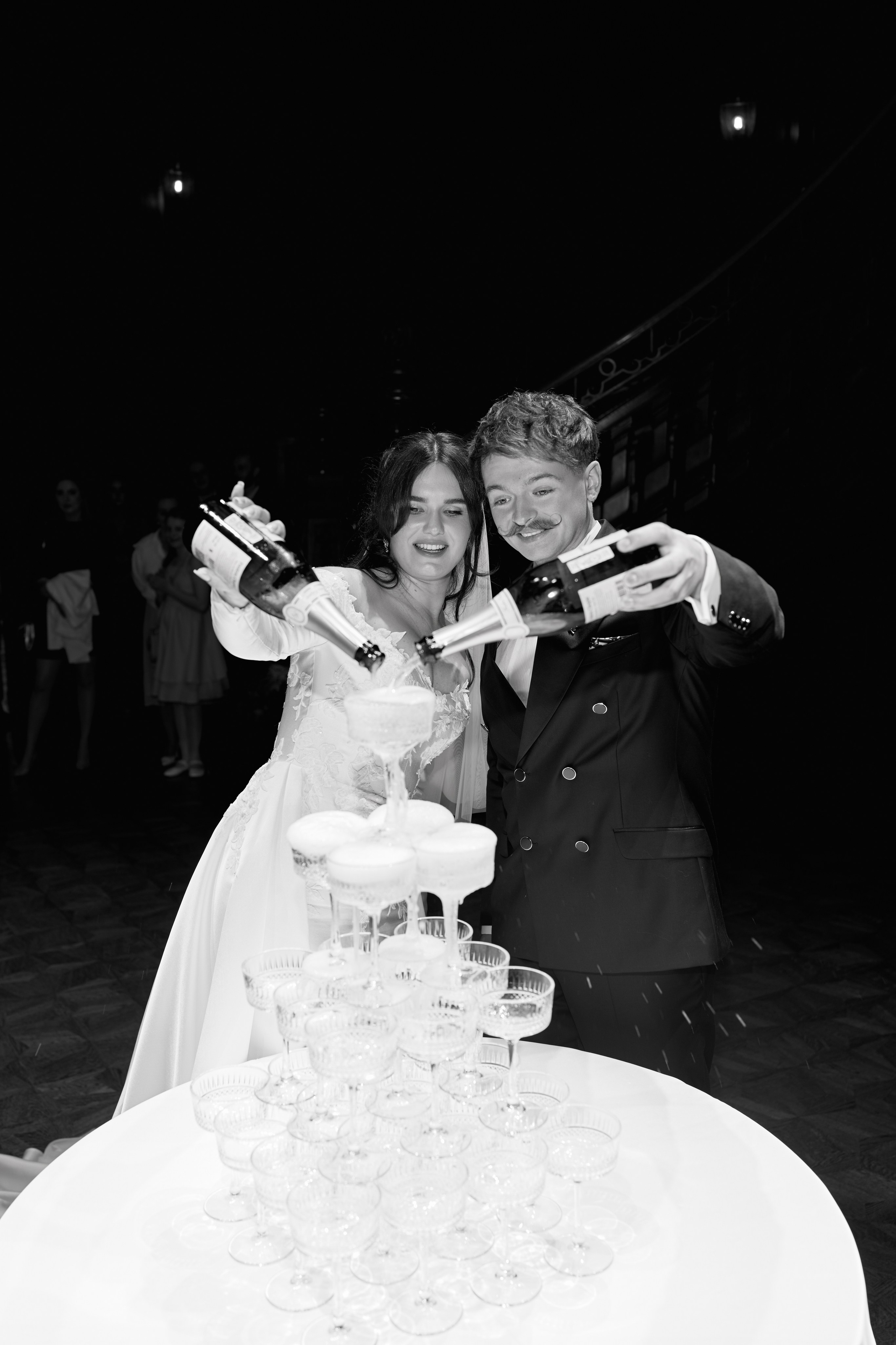 Wiktoria & Kacper. Pałac Goetz. Fotograf ślubny i rodzinny w Krakowie Yana Klymova