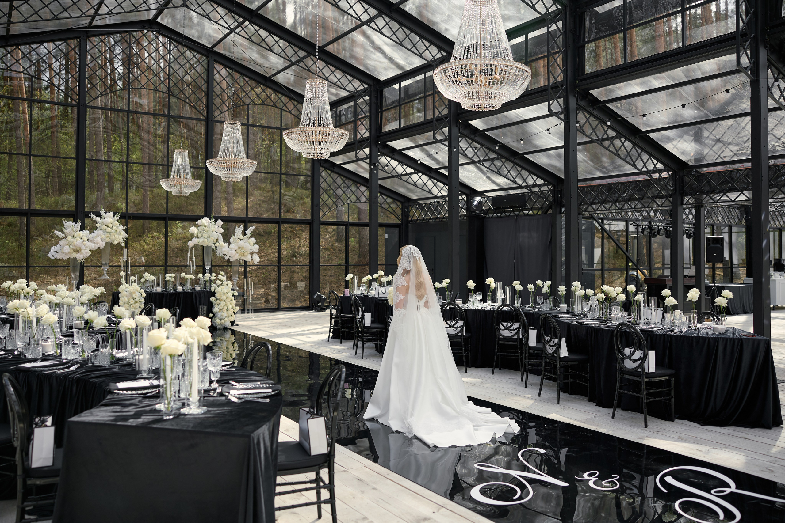 Natalia & Roman. Dworek przy lesie. Fotograf ślubny i rodzinny w Krakowie Yana Klymova