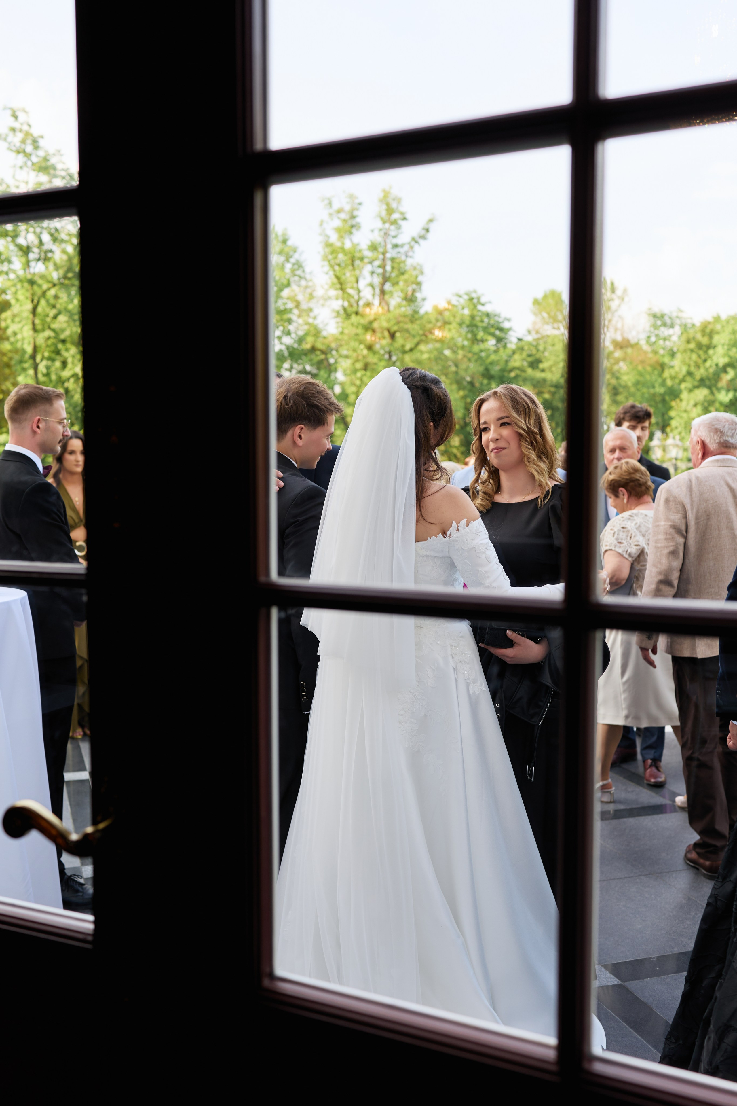 Wiktoria & Kacper. Pałac Goetz. Fotograf ślubny i rodzinny w Krakowie Yana Klymova