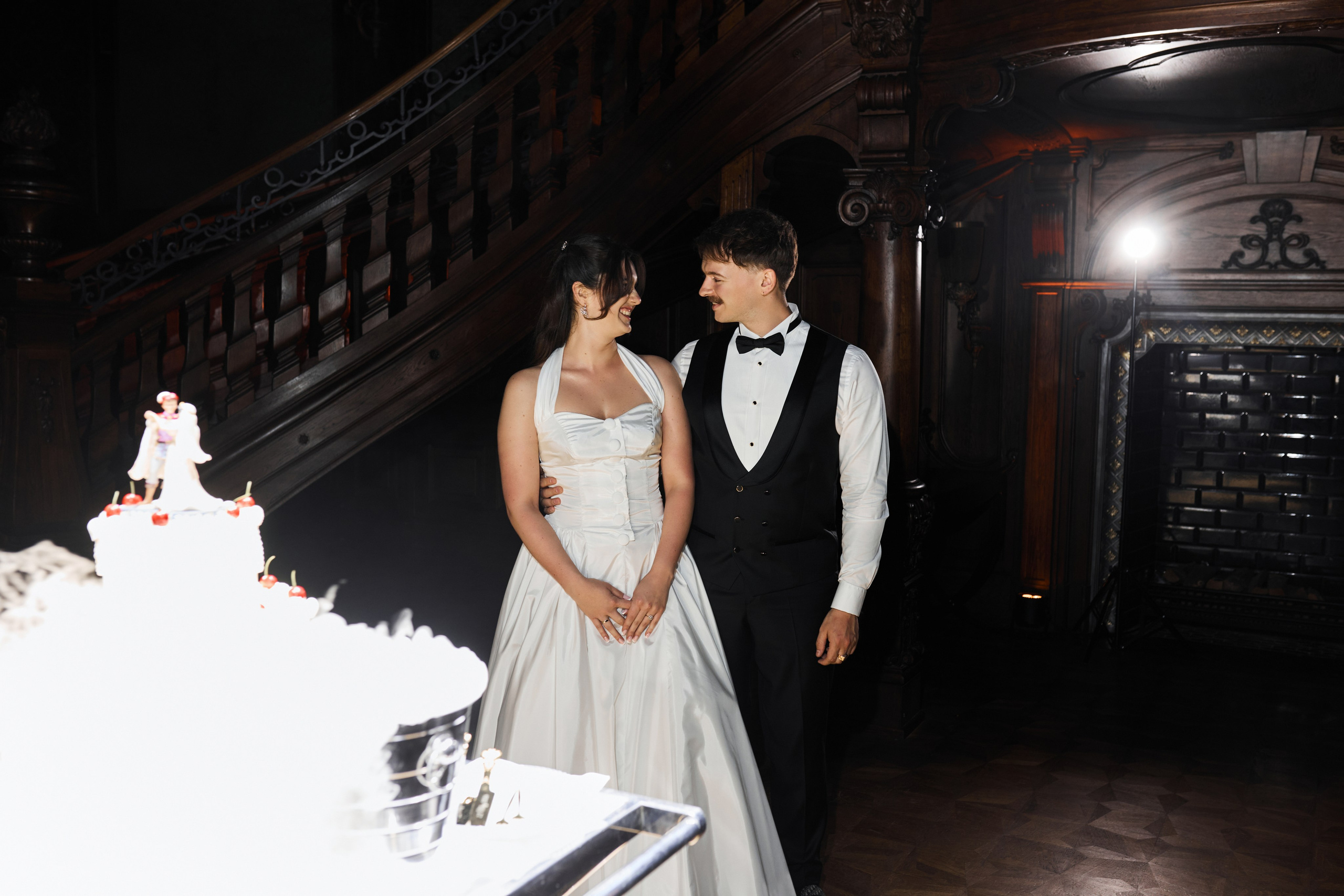 Wiktoria & Kacper. Pałac Goetz. Fotograf ślubny i rodzinny w Krakowie Yana Klymova