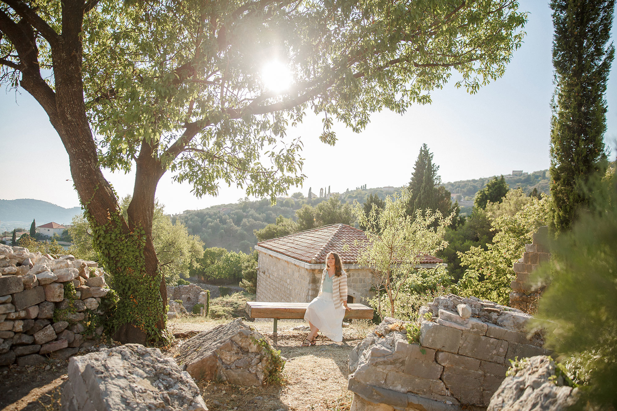 Photographer in Bar Montnegero