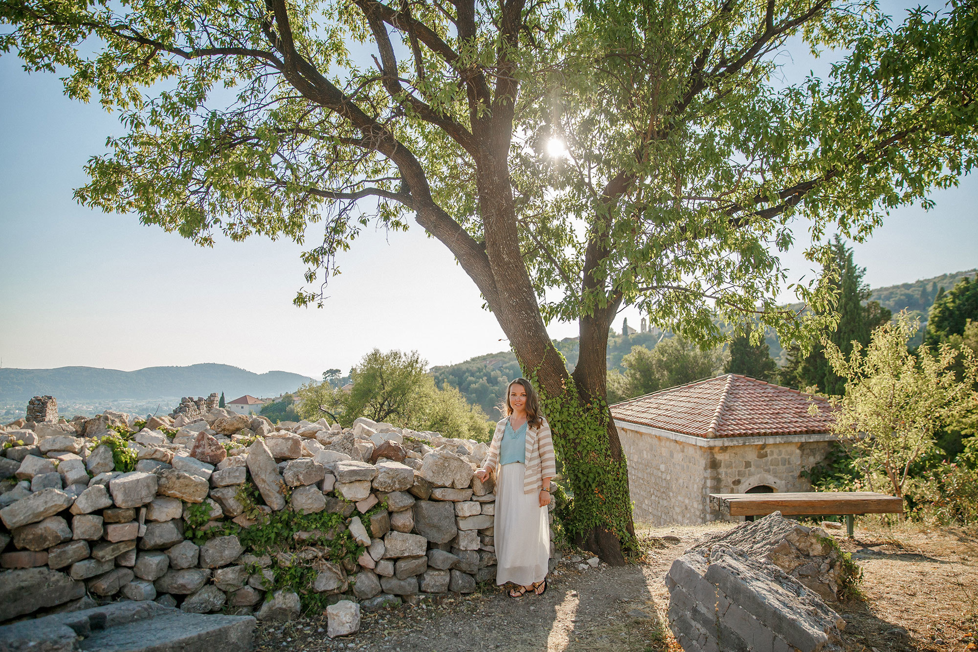 Photographer in Bar Montnegero