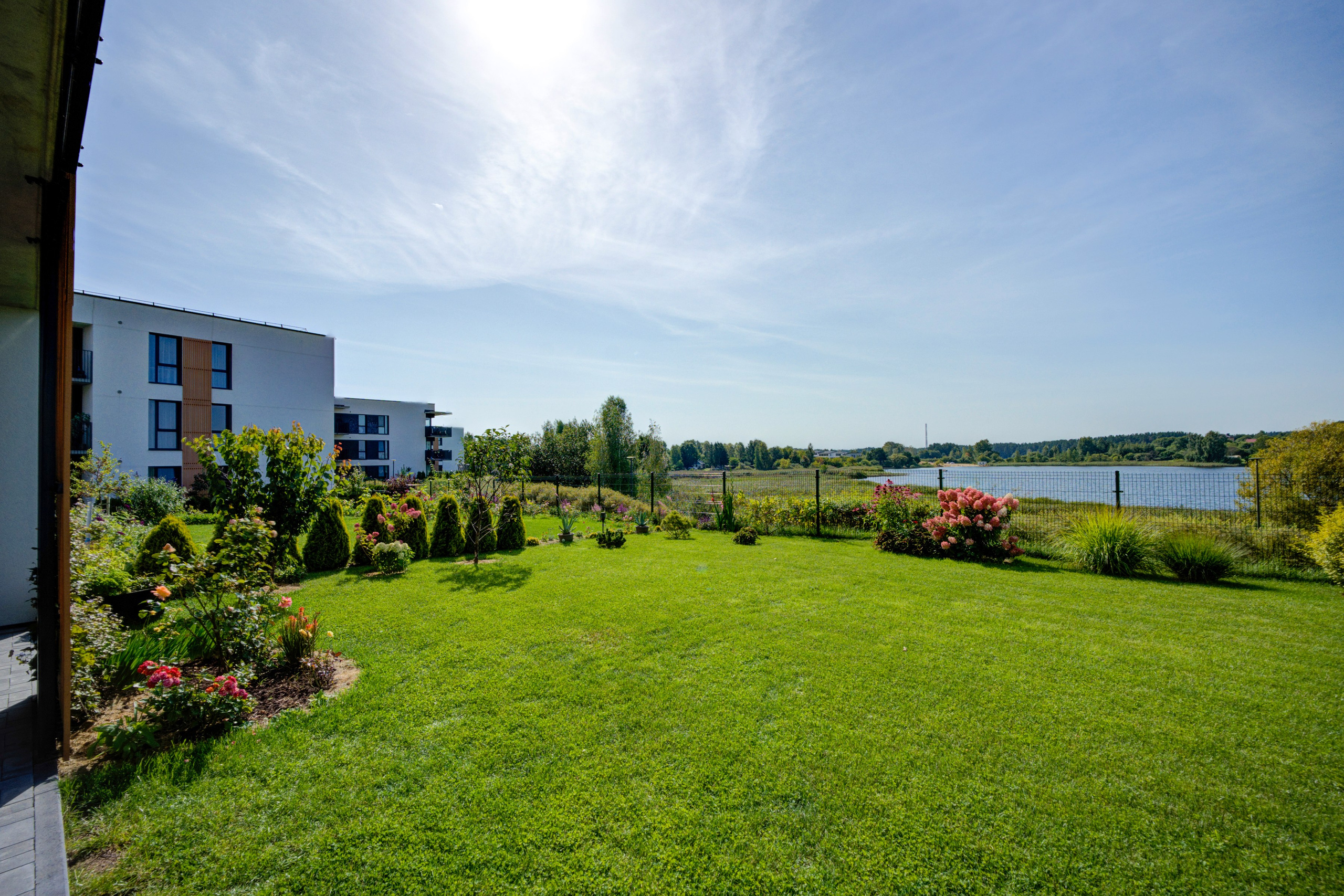 Gilužio g. 49, 2k. butas prie ežero. Elina Sapiega fotografė Vilniuje