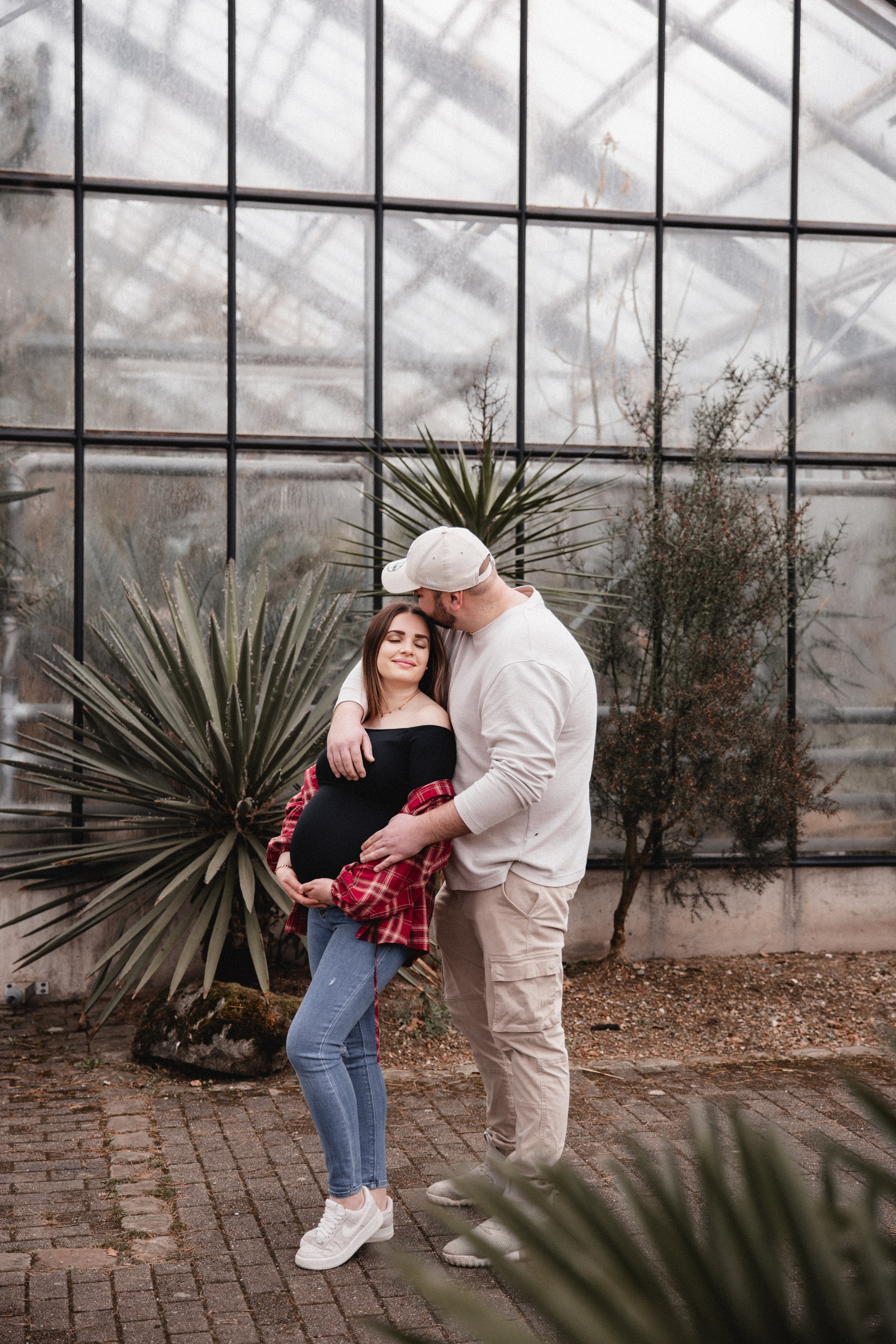 Babybauch Shooting im Fotostudio | Schwangerschaftsfotos in Bochum. Hochzeitsfotografin Bochum | Halyna Reiche Fotografie NRW