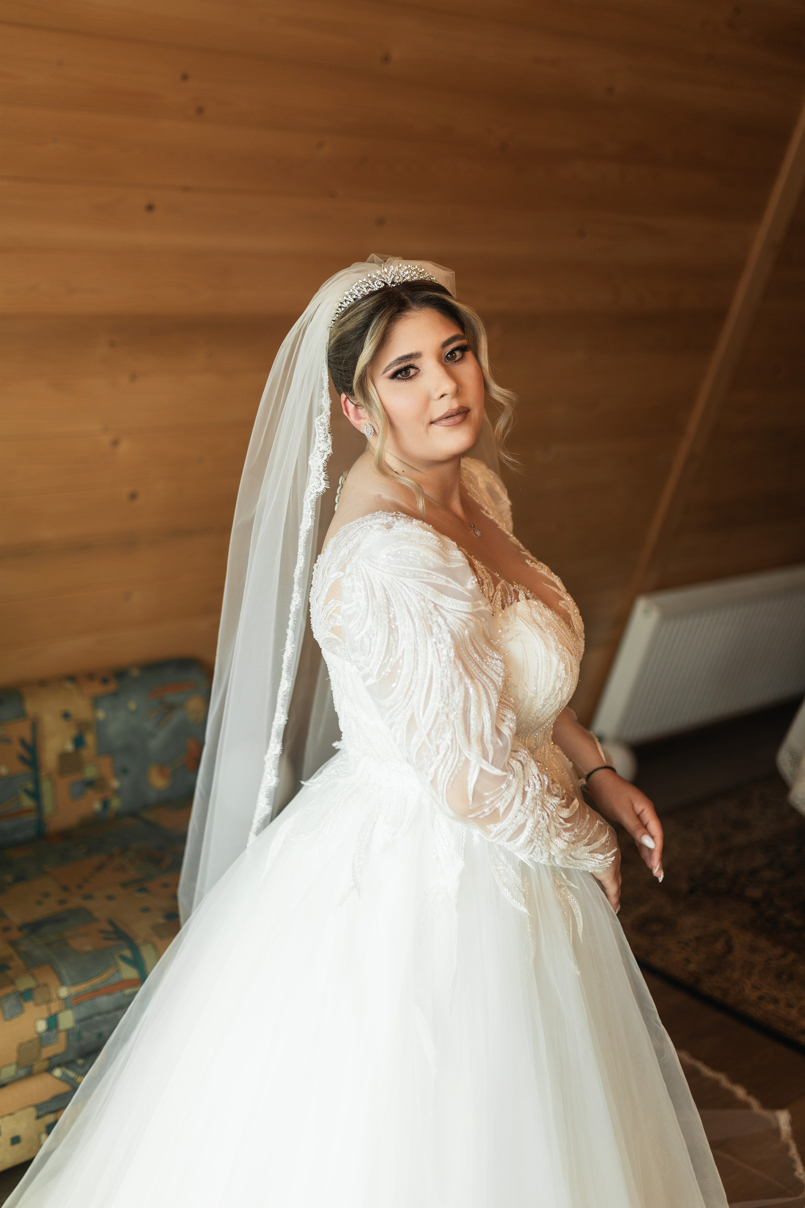 Oana & Andrei. Vlad Aconstantinesei Photographer