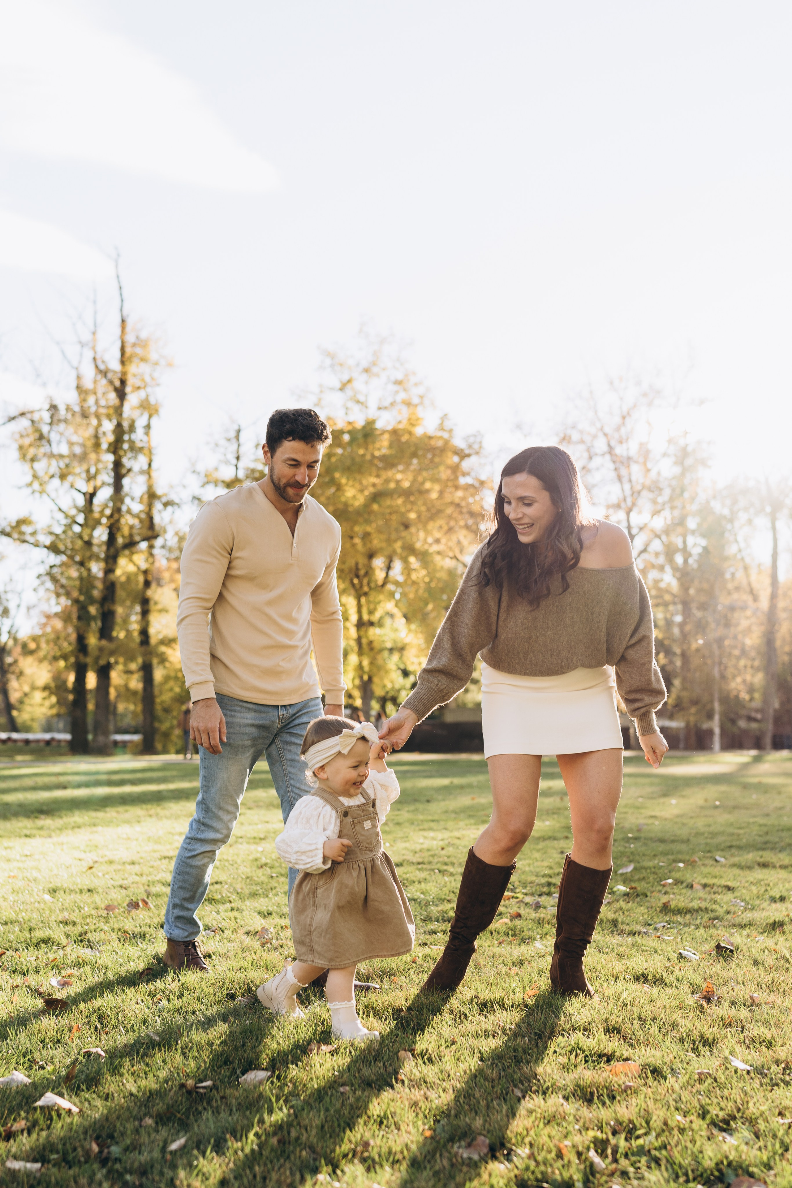 Jess & fam. Calgary Wedding & Lifestyle Photographer — Yevhen Polishchuk