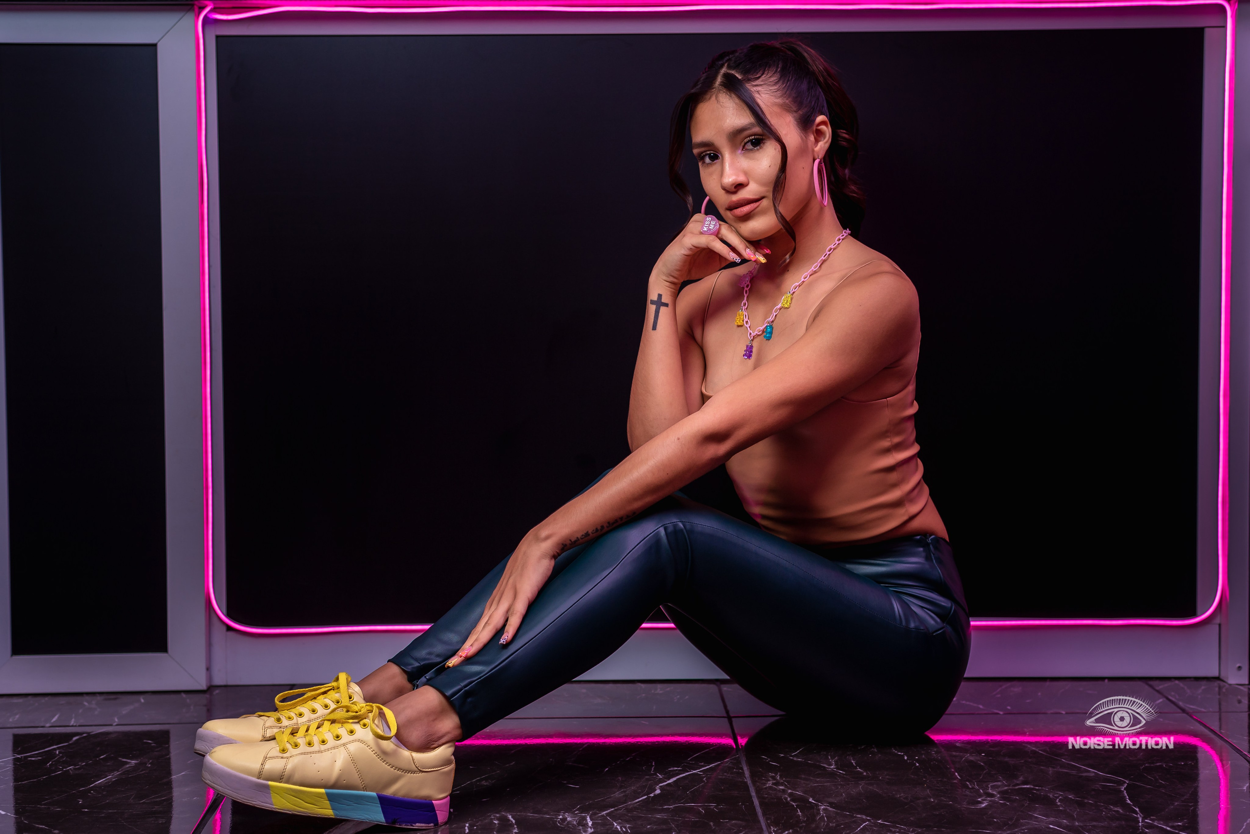 Sesión de fotos. Fotografía Profesional - Noise Motion