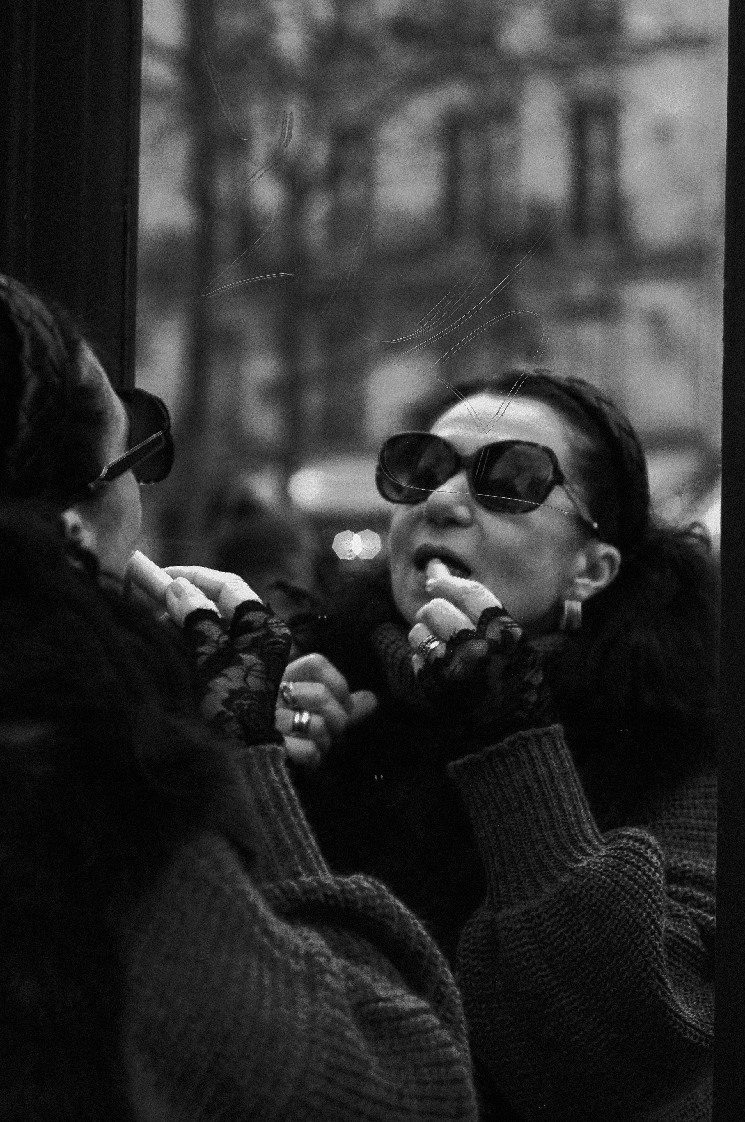 Photoshoot in Paris for the elderly couple. Paris photographer — Polina Osipova