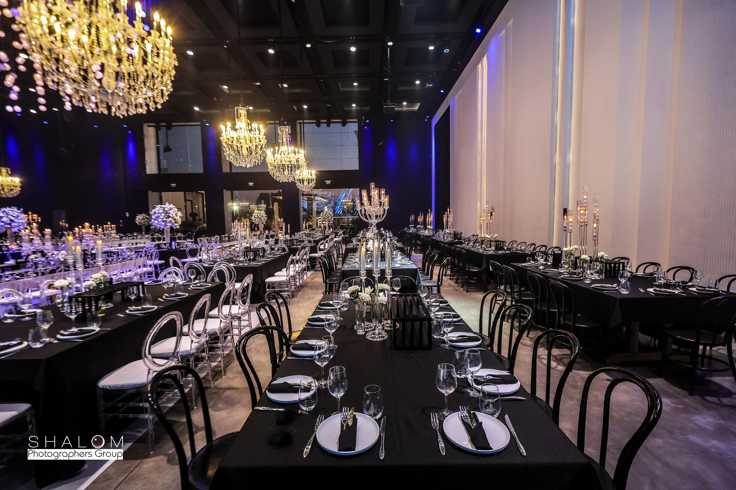 VIA / BASICO. Wedding and events photographers Studio Shalom