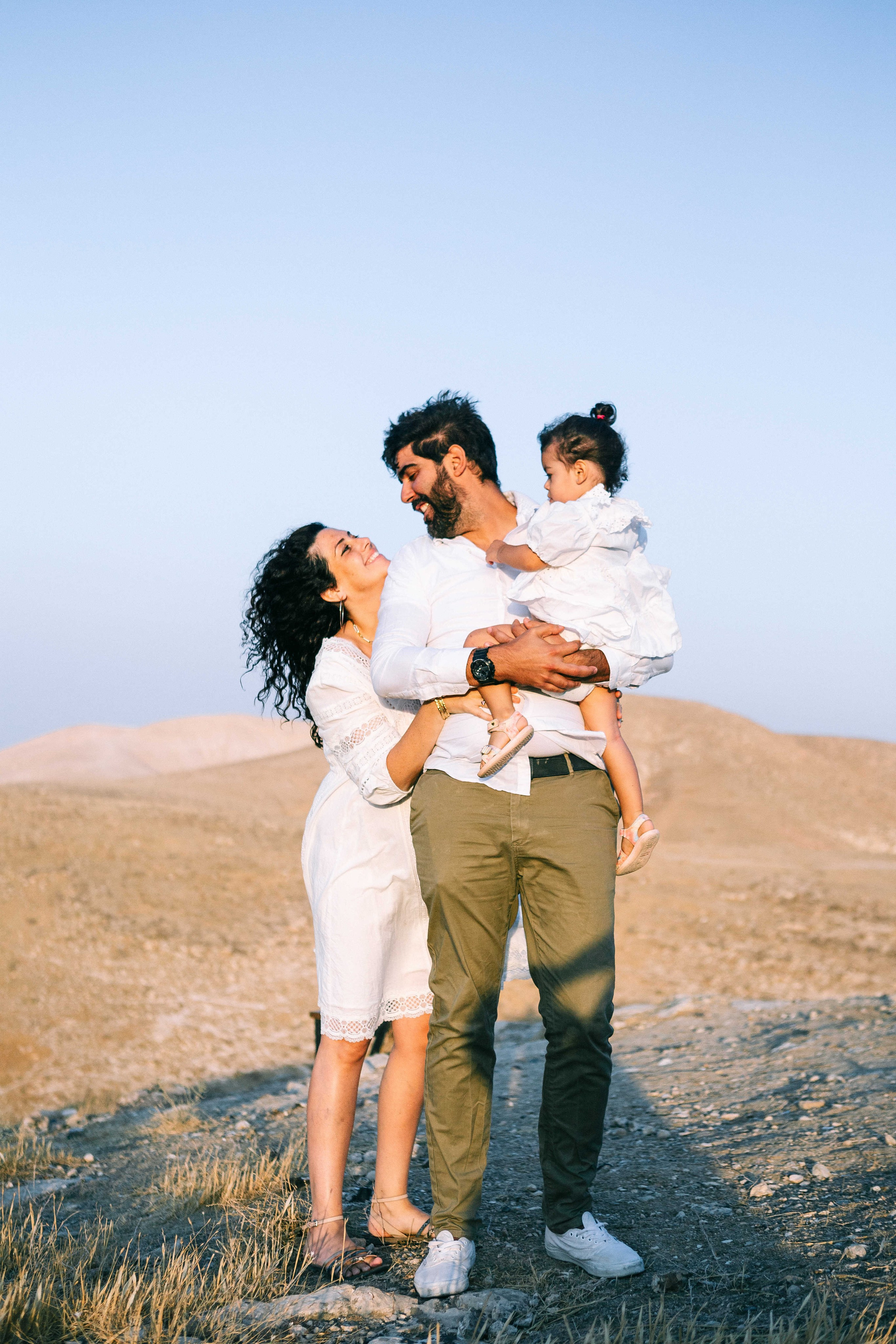 PREGNANT PHOTOSESSION IN THE DESERT. PHOTOGRAPHER IN ISRAEL