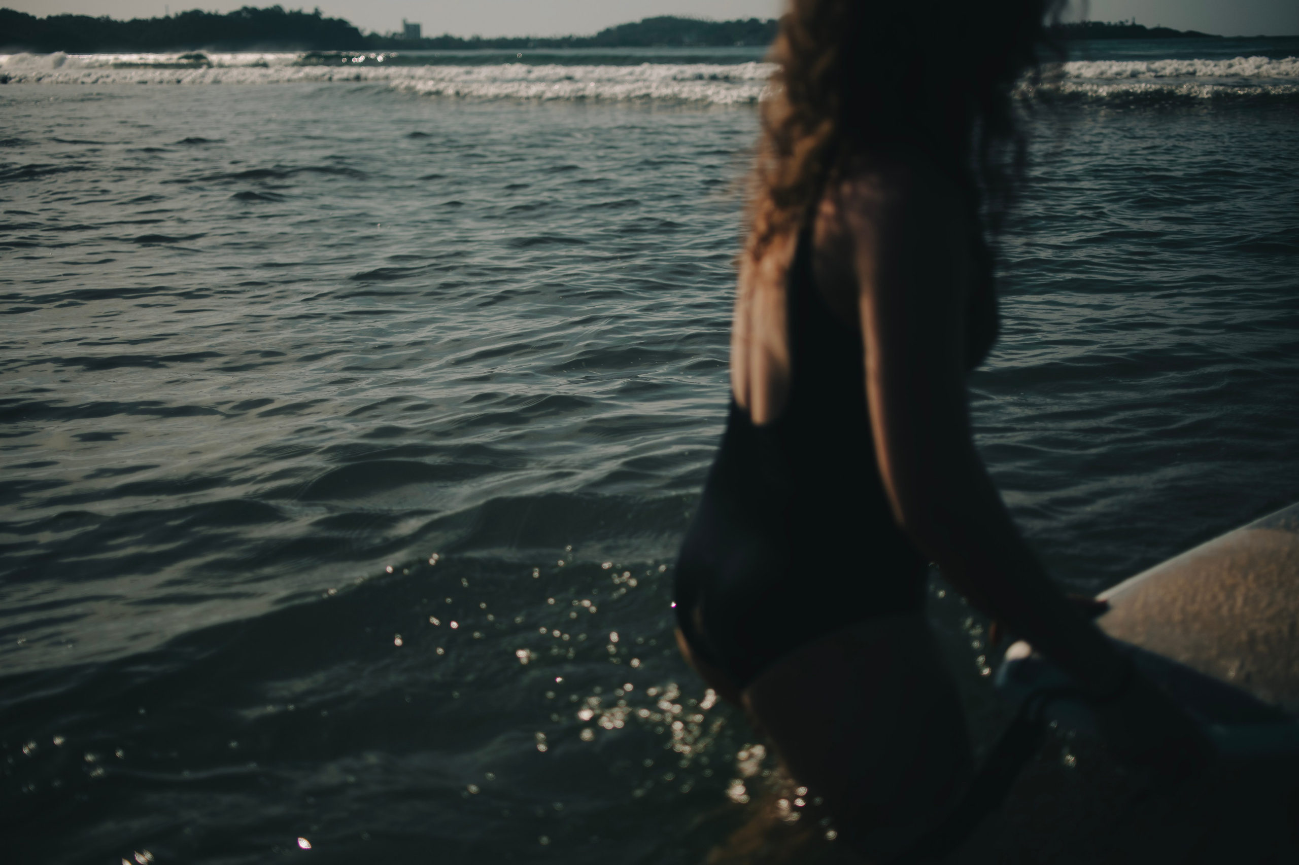 Photoshoot with a surfboard | Colour