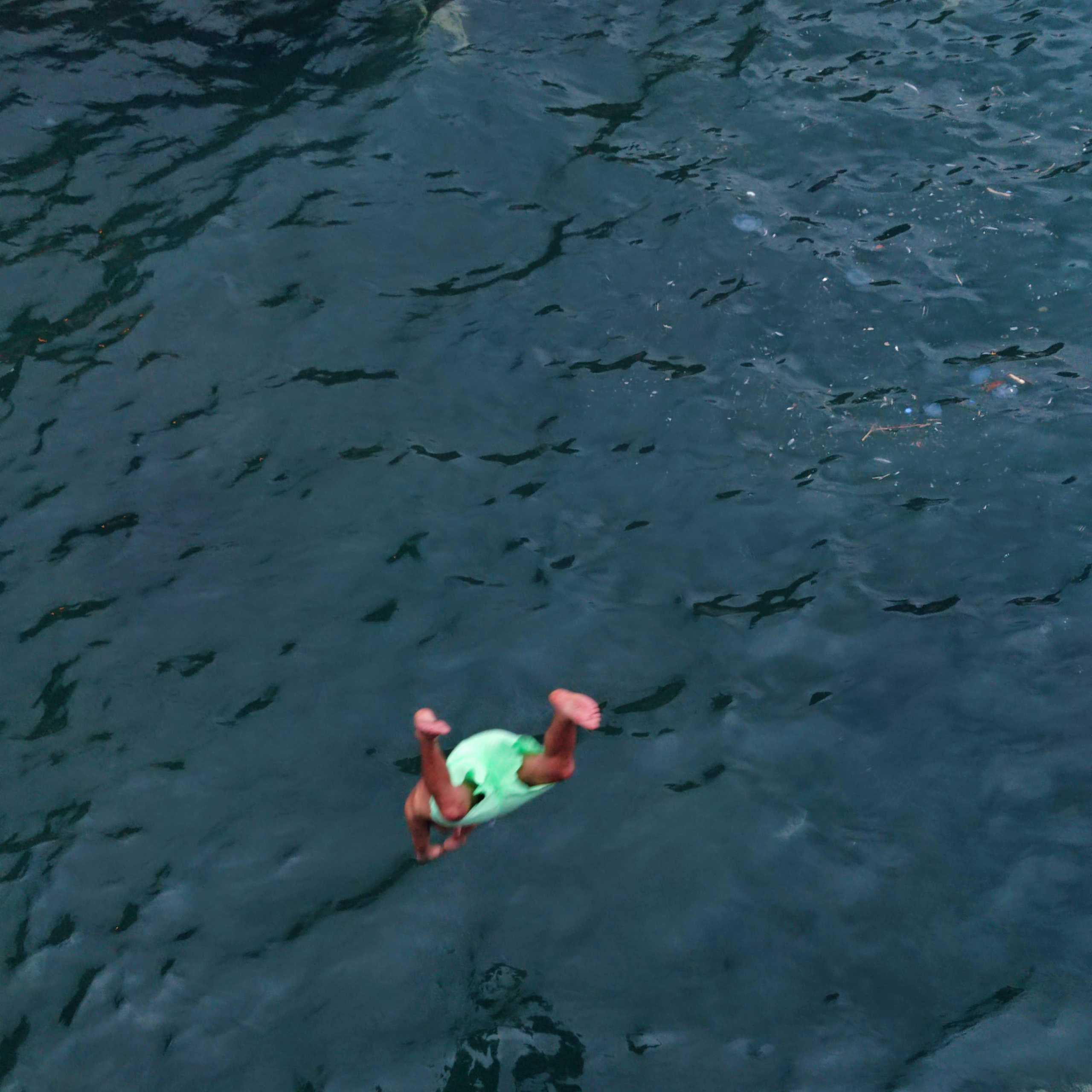 TRUCE. Documentary photographer in Yerevan Vaghinak Ghazaryan