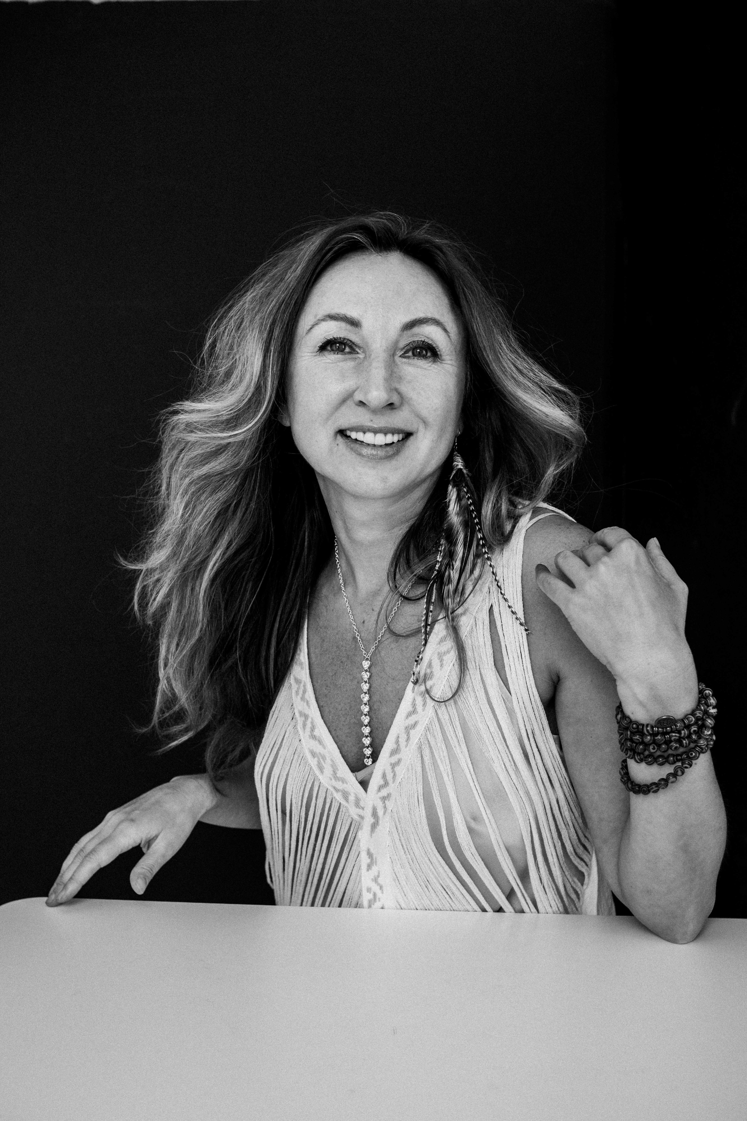 K. Rawnoir- Portrait photography by Daria Paliy.Timeless black&white portraits of women in NYC area