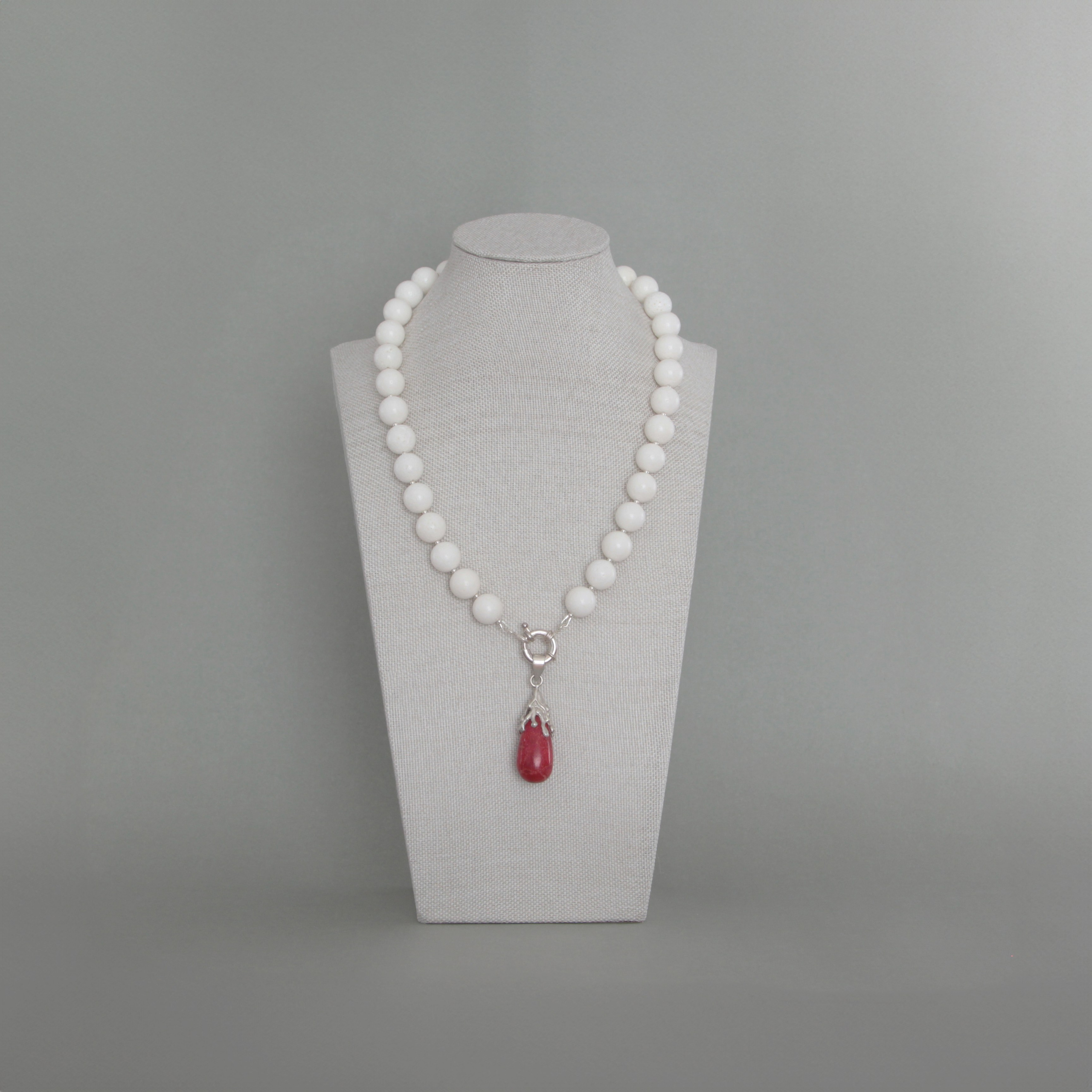 WhiteCoral. Современнные и актикварные украшения в Барселоне, Москве и Санкт-Петербурге