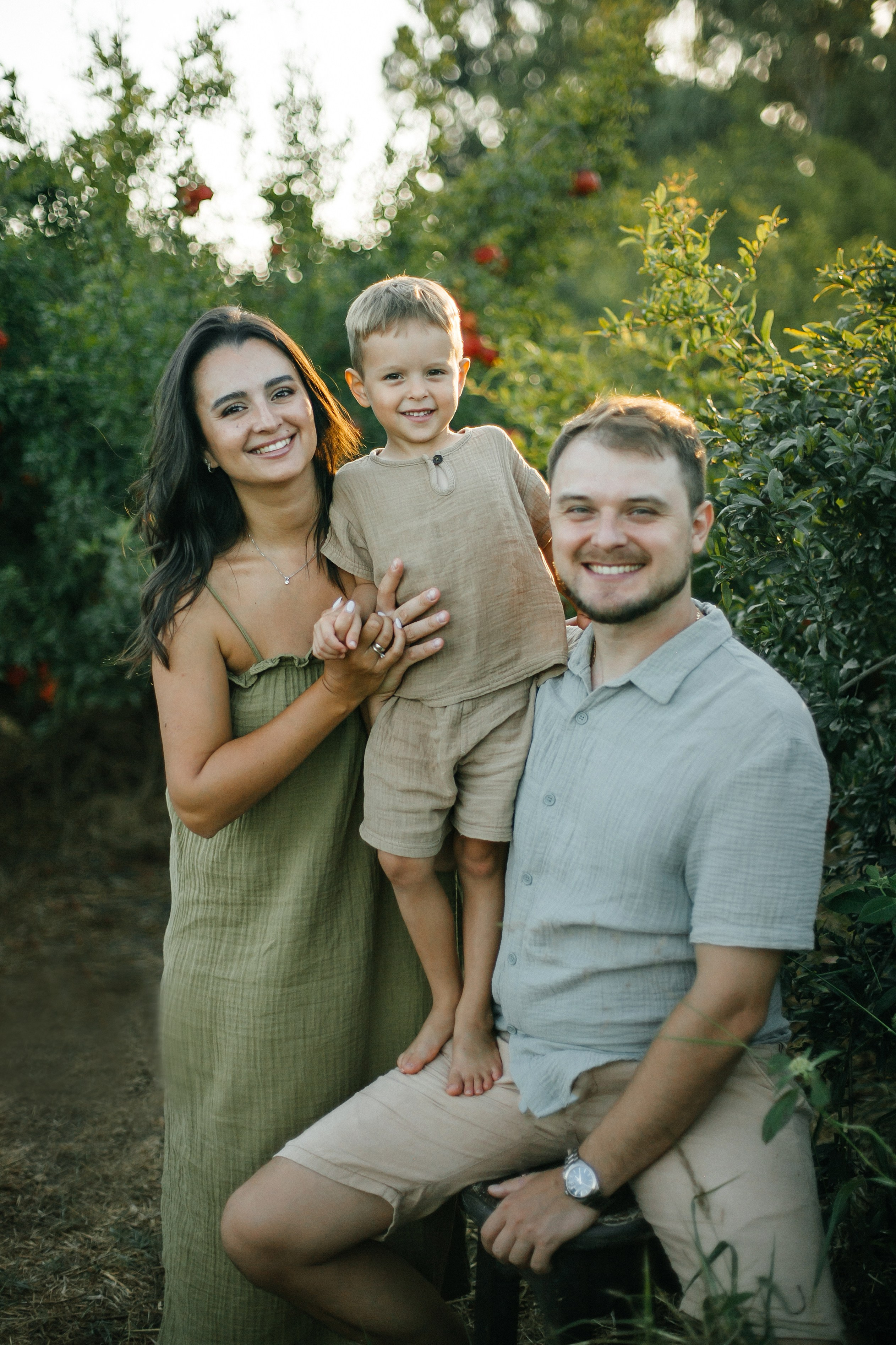 Binyamina garden. Family photographer in Israel