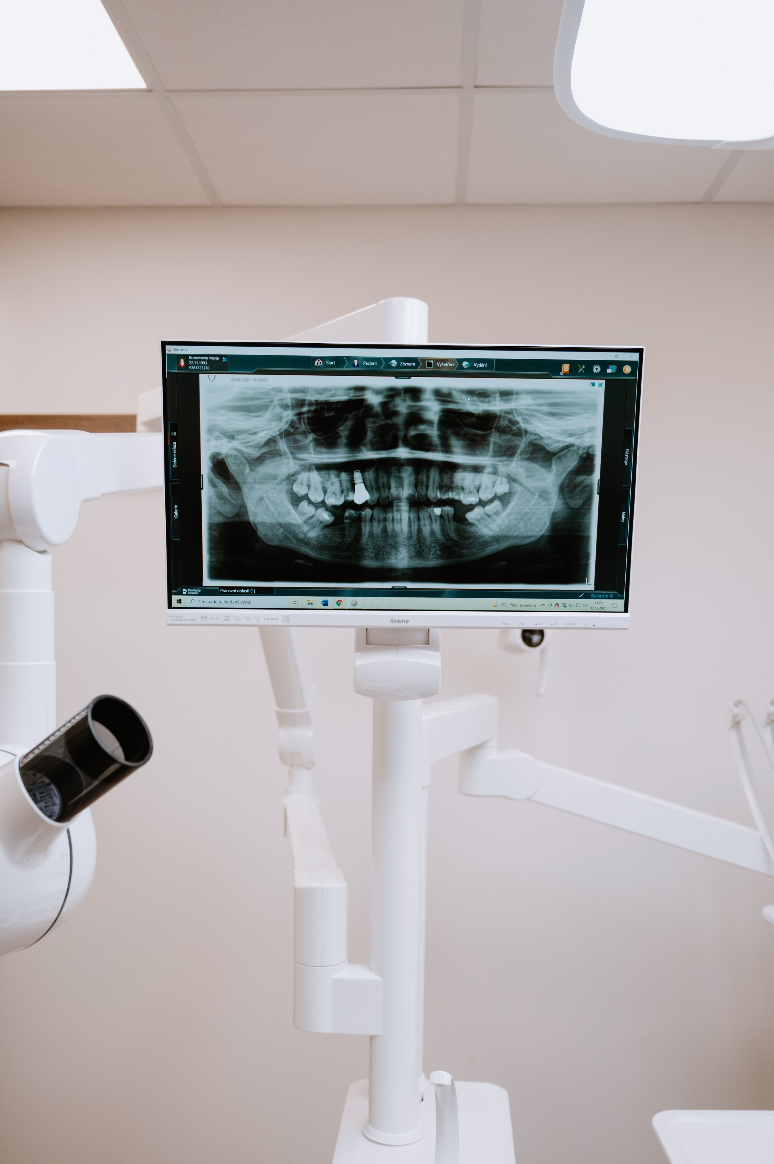 EDClinic dentistry in Prague. ANNA-MARIA PHOTO CONTENT CREATOR — фотограф, эстет, художник и визуальный эксперт в Instagram, работающий в Праге