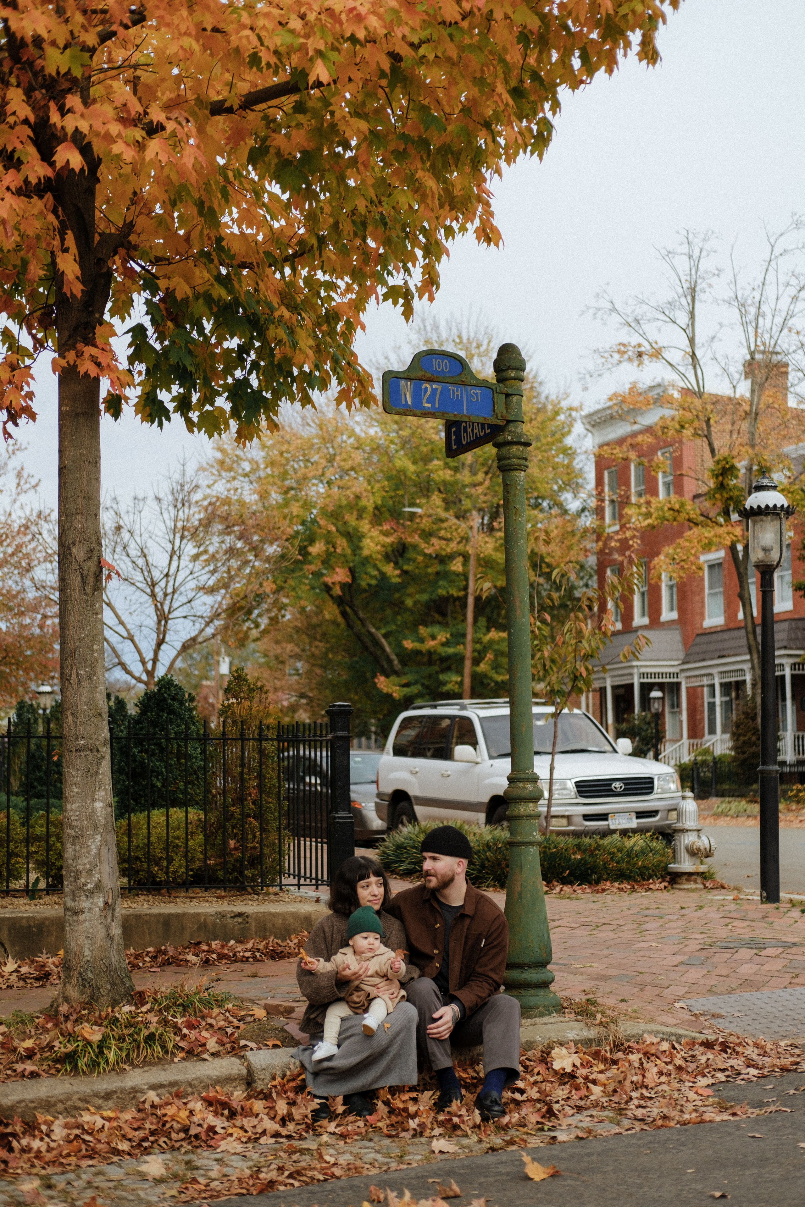 Top Fall Photo Locations in Richmond: Autumn Sessions at Libby Hill Park. Family Photographer Anna Dobrovolskaia | Richmond, VA