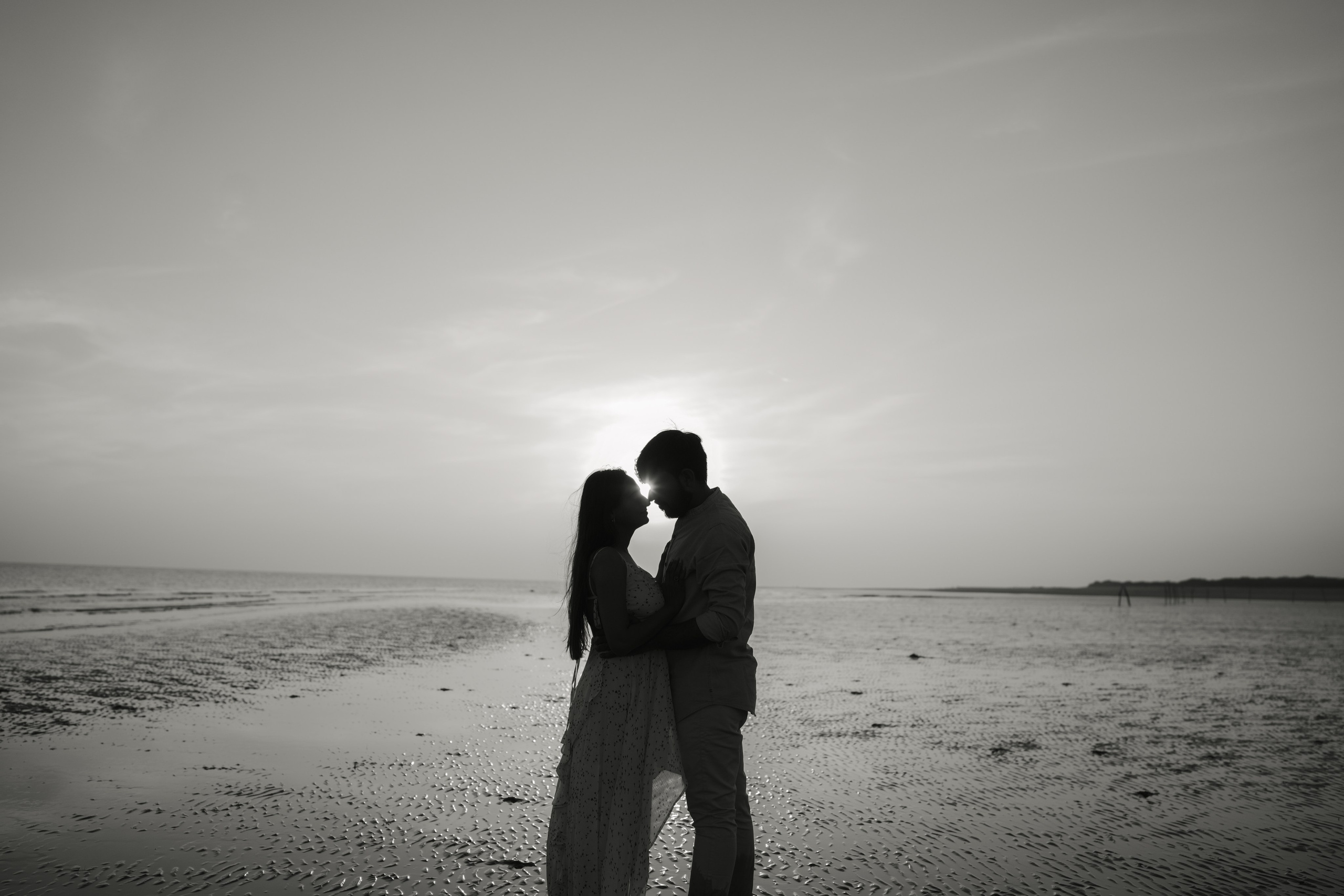 COUPLE SESSIONS. Love Emotions Weddings